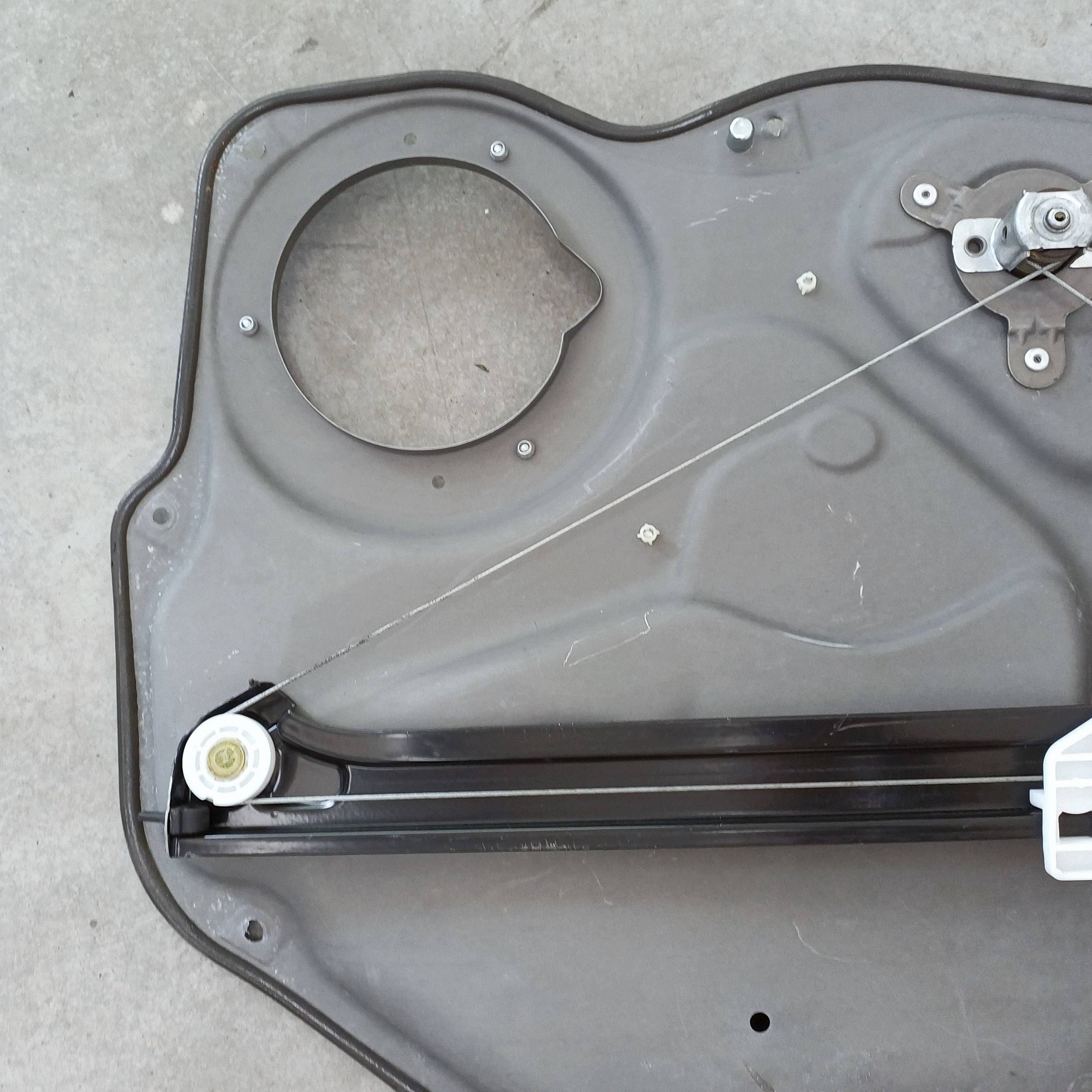 Mercedes A W169 Fensterheber hinten manuell A1697300179 image 8