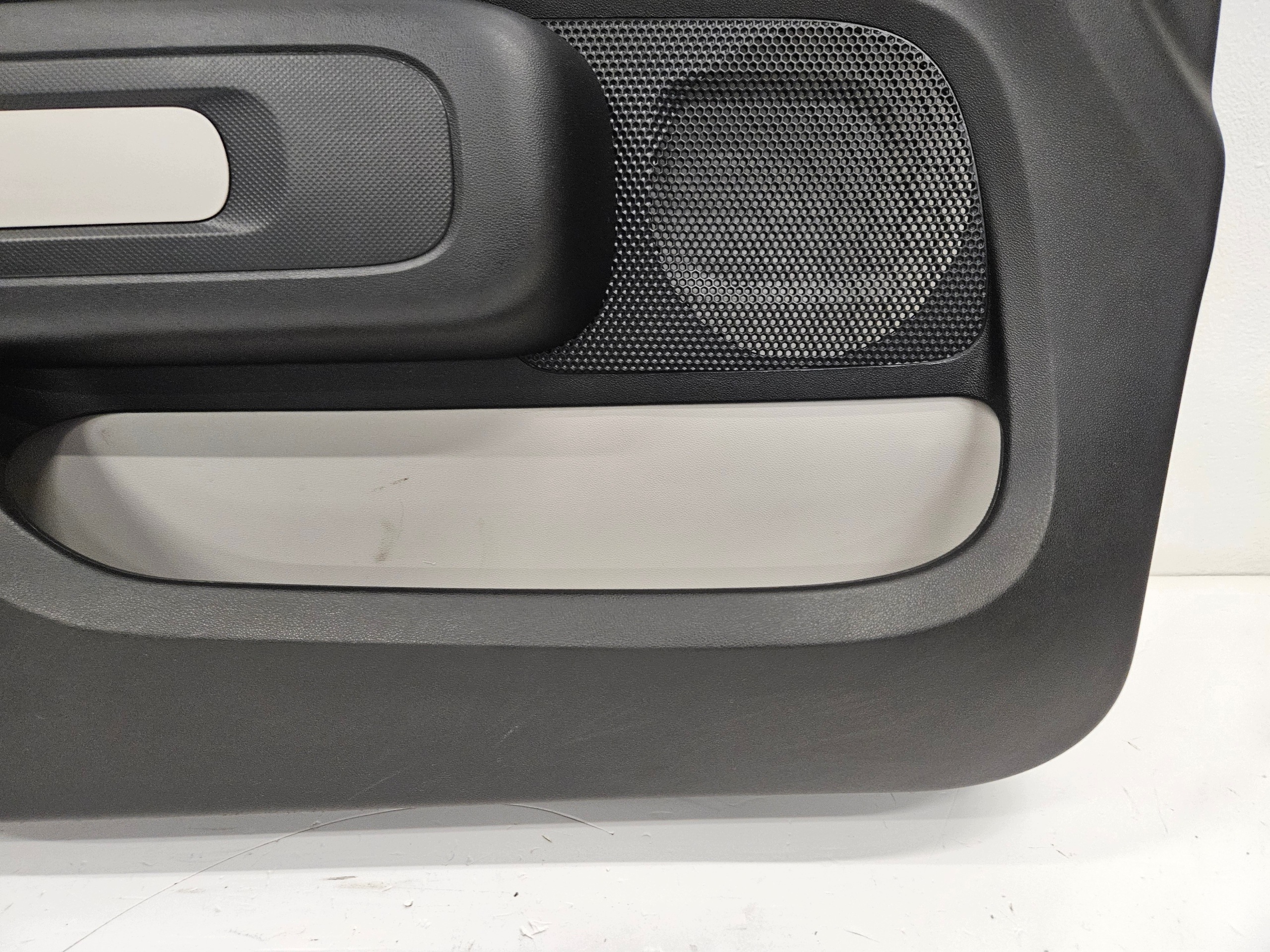 Citroen C3 III Boczek Tapiceria Puerta Izq. 9812904277 image 4