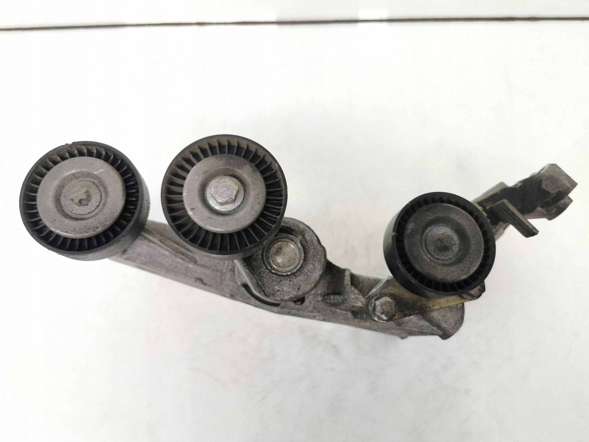 2005 Mercedes-Benz A W169 AC Compressor Bracket