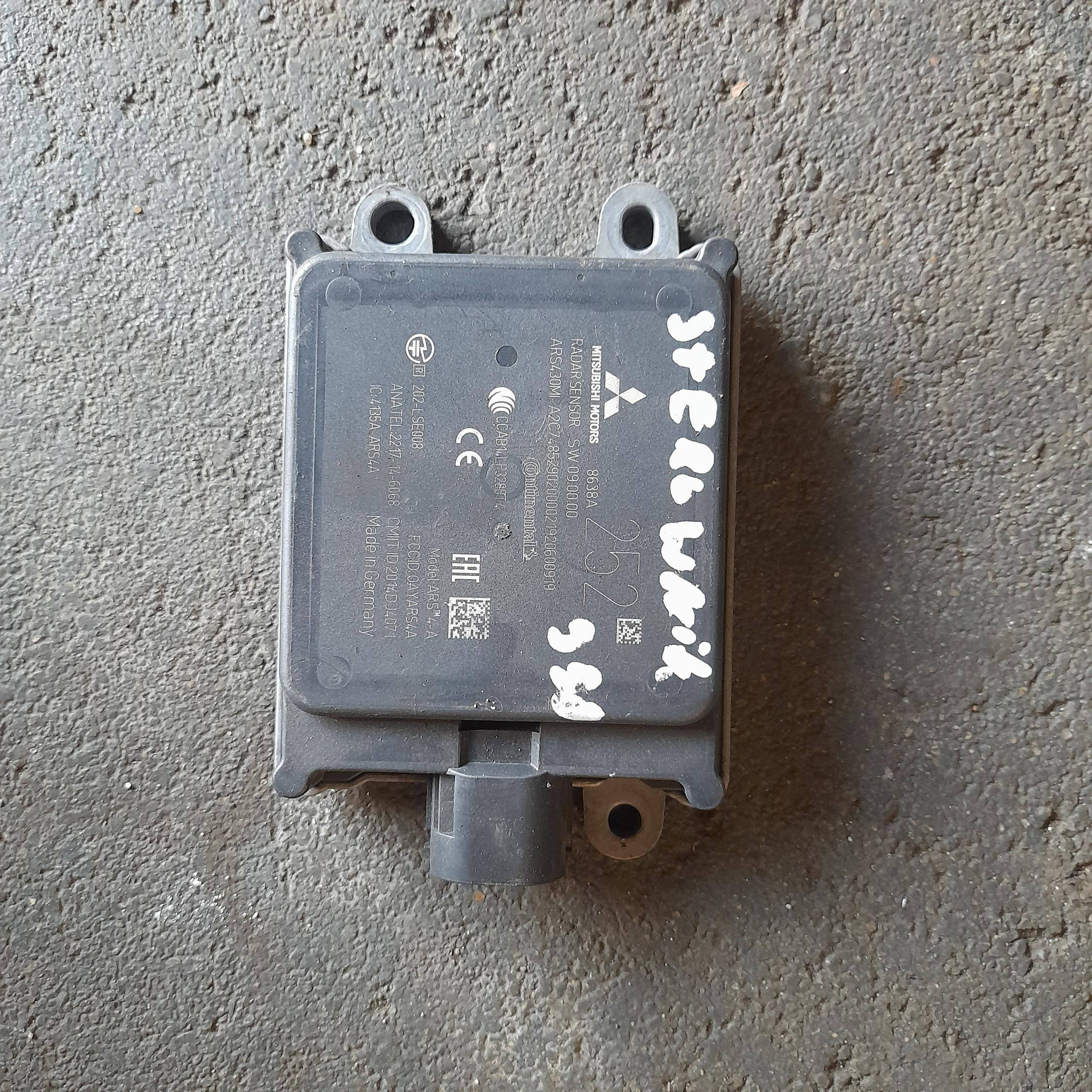 Tutka ACC Mitsubishi Eclipse Cross 8638A252