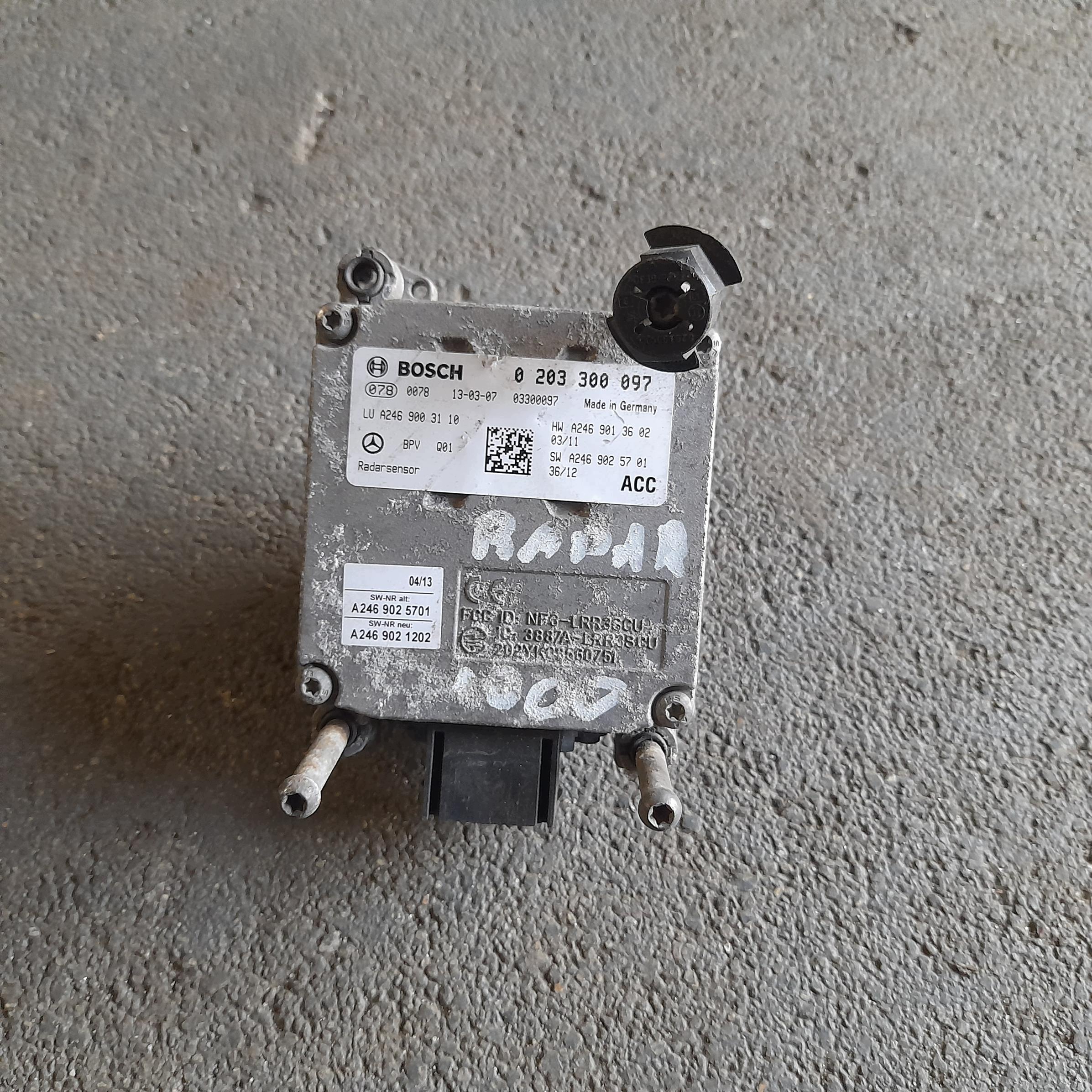 Mercedes Distronic Radar A2469003110 gebraucht image 3