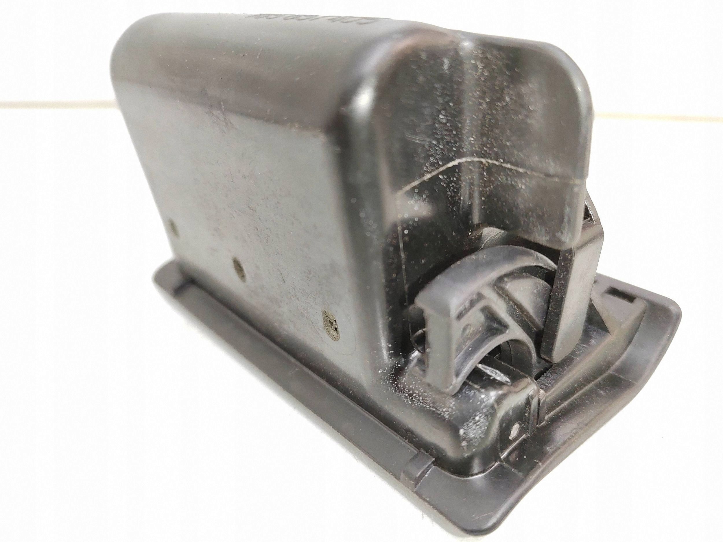 Cinzeiro VW T4 Multivan 90-04 OEM 705857405 image 5