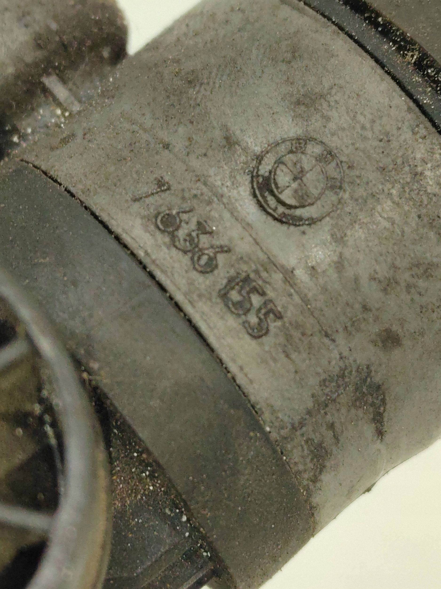 BMW X3 F25 Ventil 7636155 Begagnad image 4