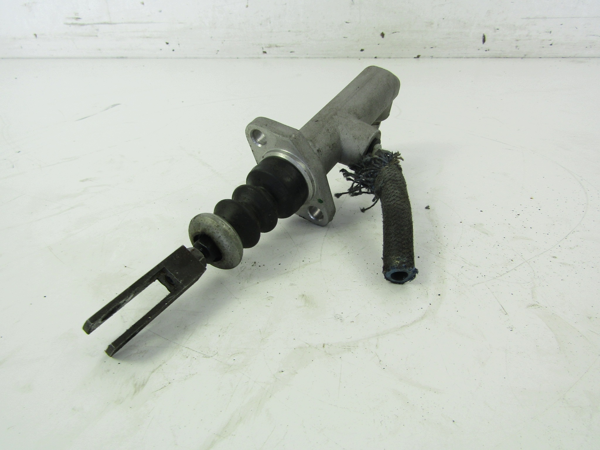 Bomba de Embreagem Audi 100 C4 Usada OEM AK-6-97765 image 6