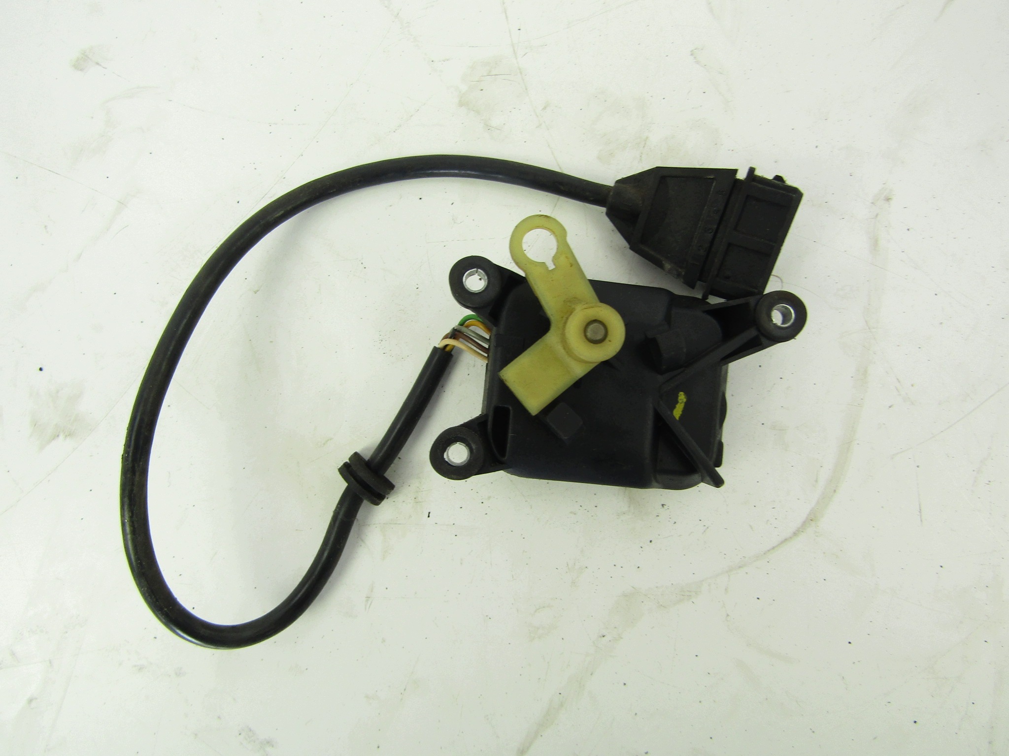 Atuador de Aquecedor Audi 100 C4 443820511A image 3