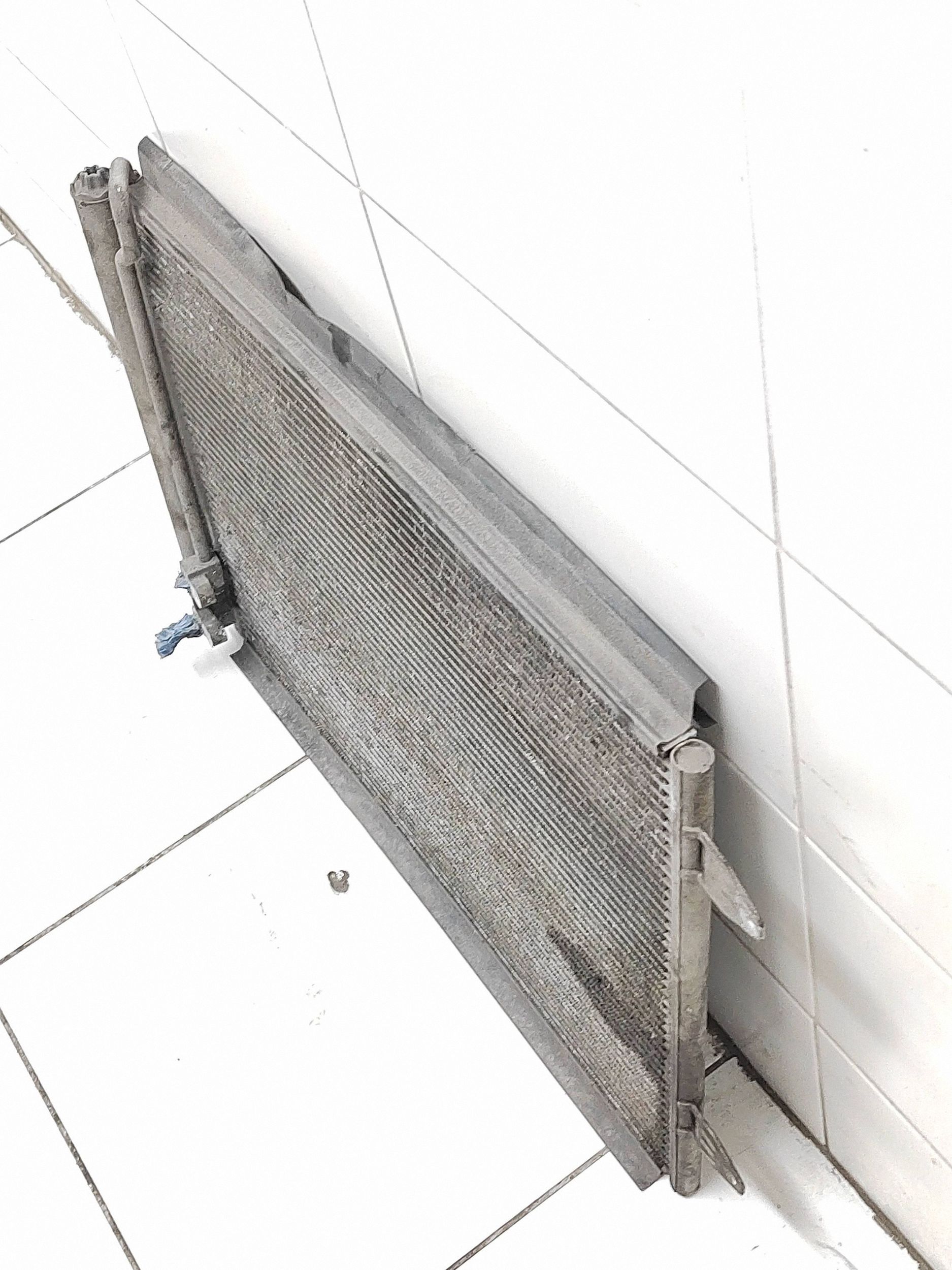 Condenseur clim VW Passat B6 FRC61036 image 3