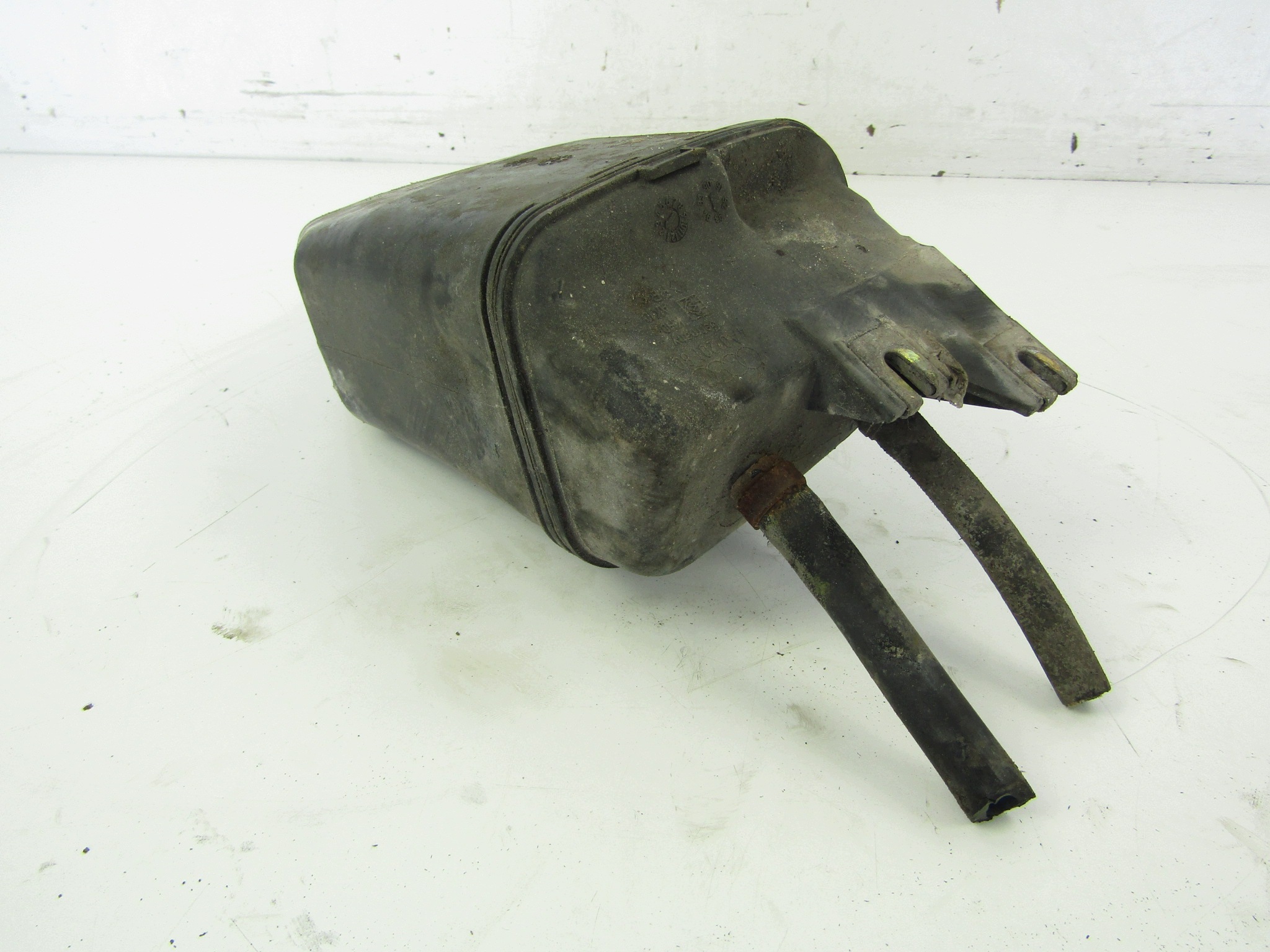 Filtre à charbon actif Audi 100 C4 4A0201801 image 5