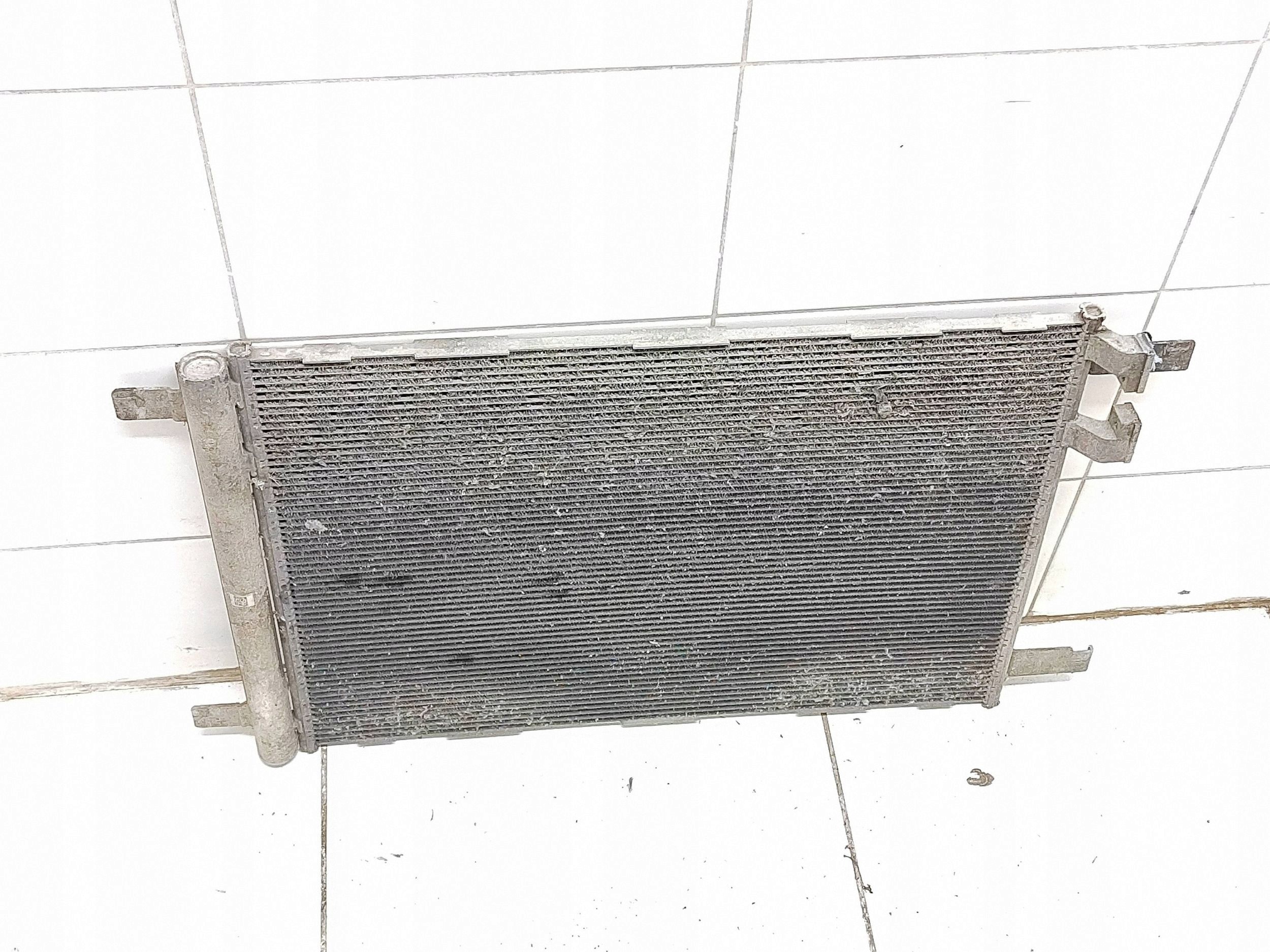 Condenseur clim. VW Passat B8 FRC61811 image 2