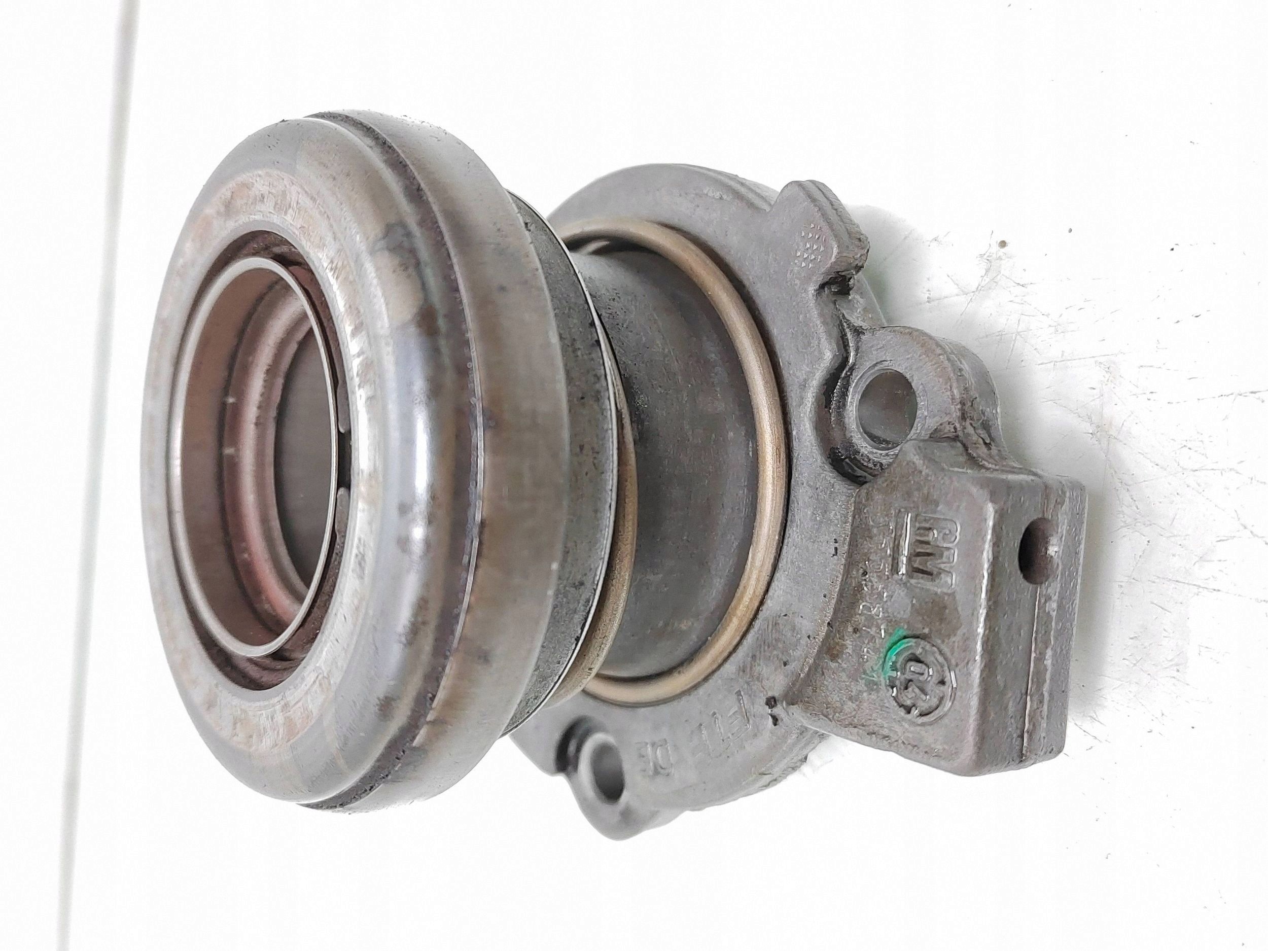 Opel Vectra C 2004 Butée d'embrayage 55558741 image 2