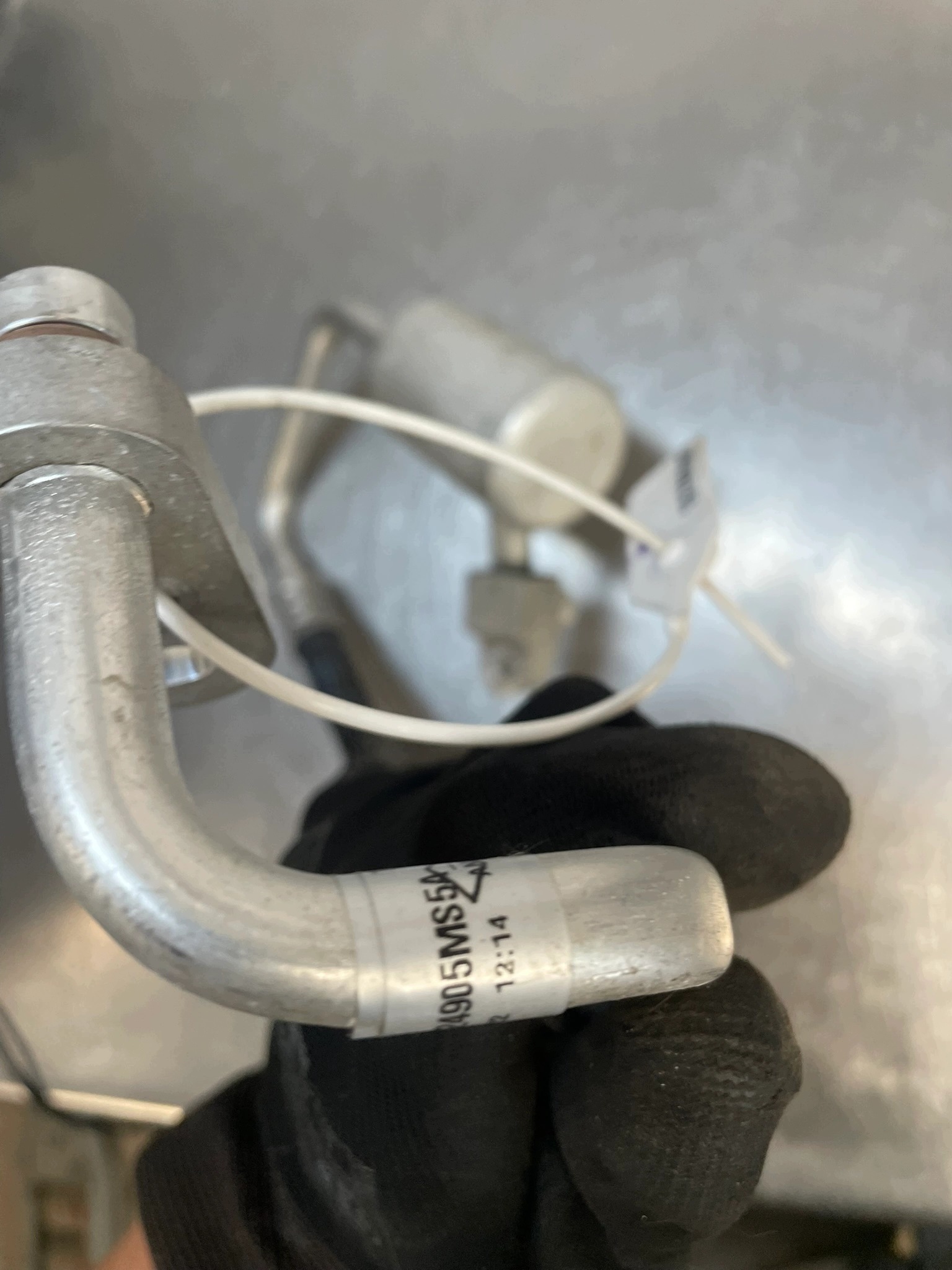 Conduit clim RENAULT MEGANE V E-TECH 924905MS5A image 8