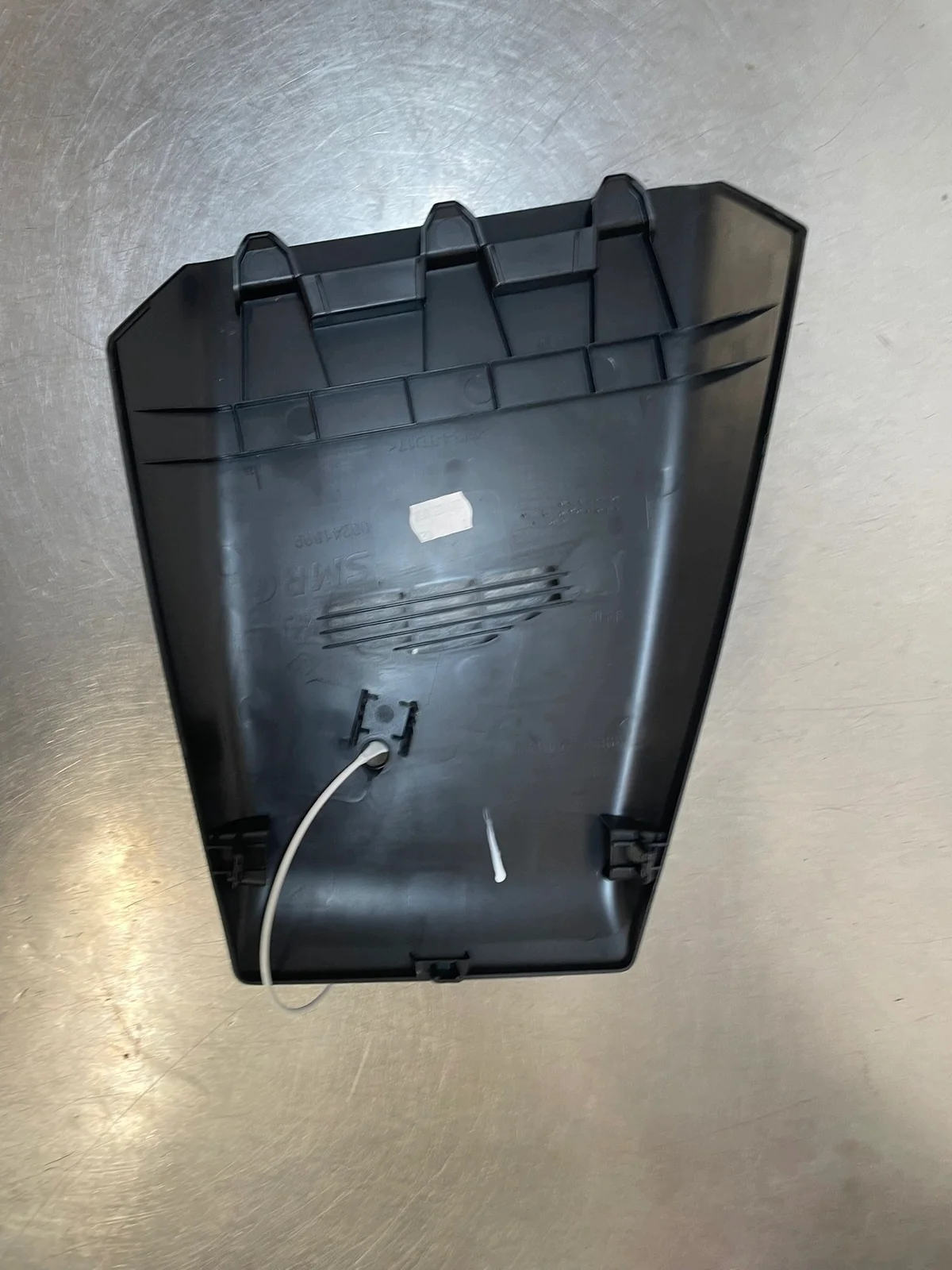 Suojus induktiiviseen laturiin Renault Megane V