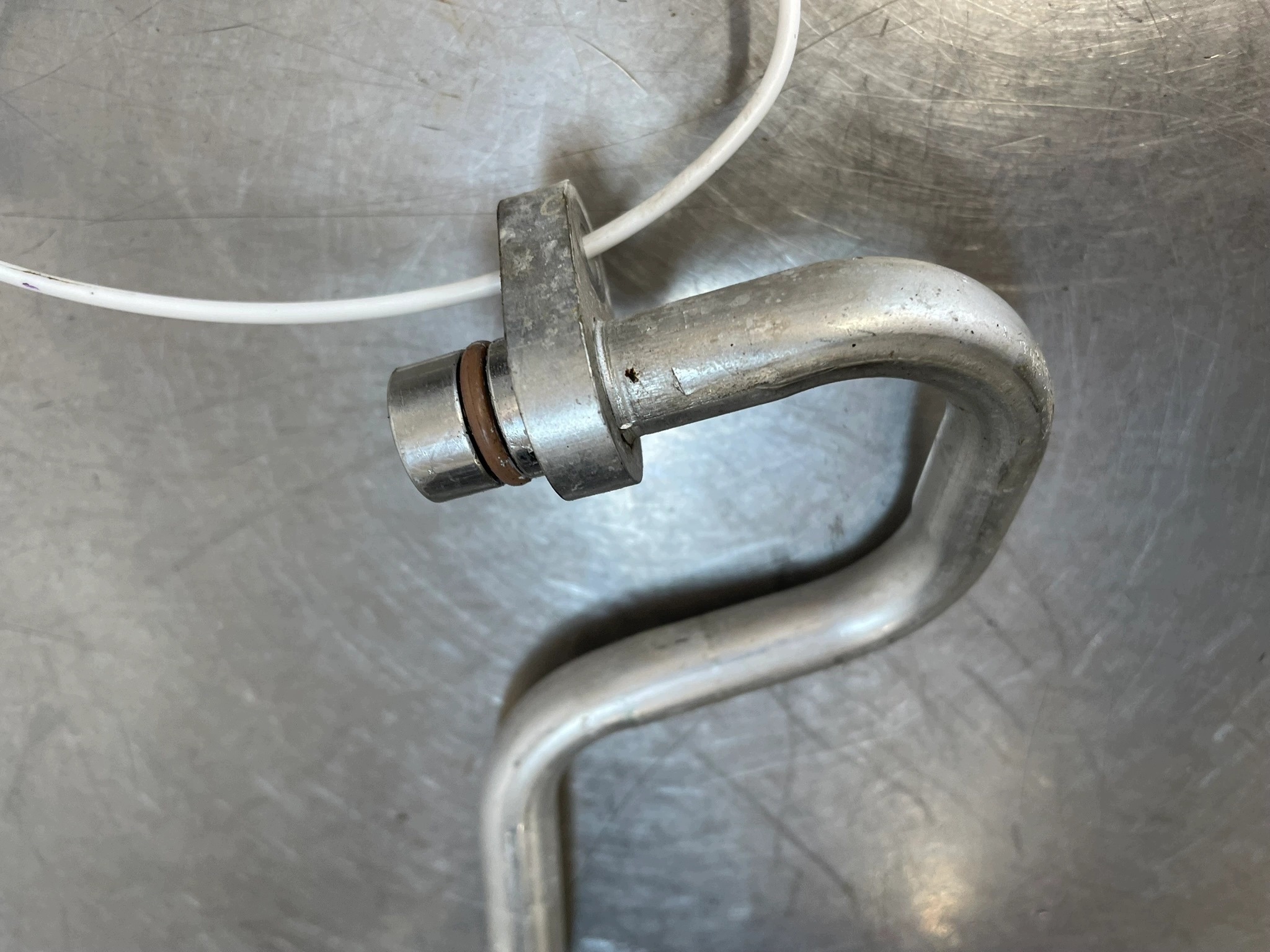 Conduit climatisation Renault Megane V 924415MZ8A image 3