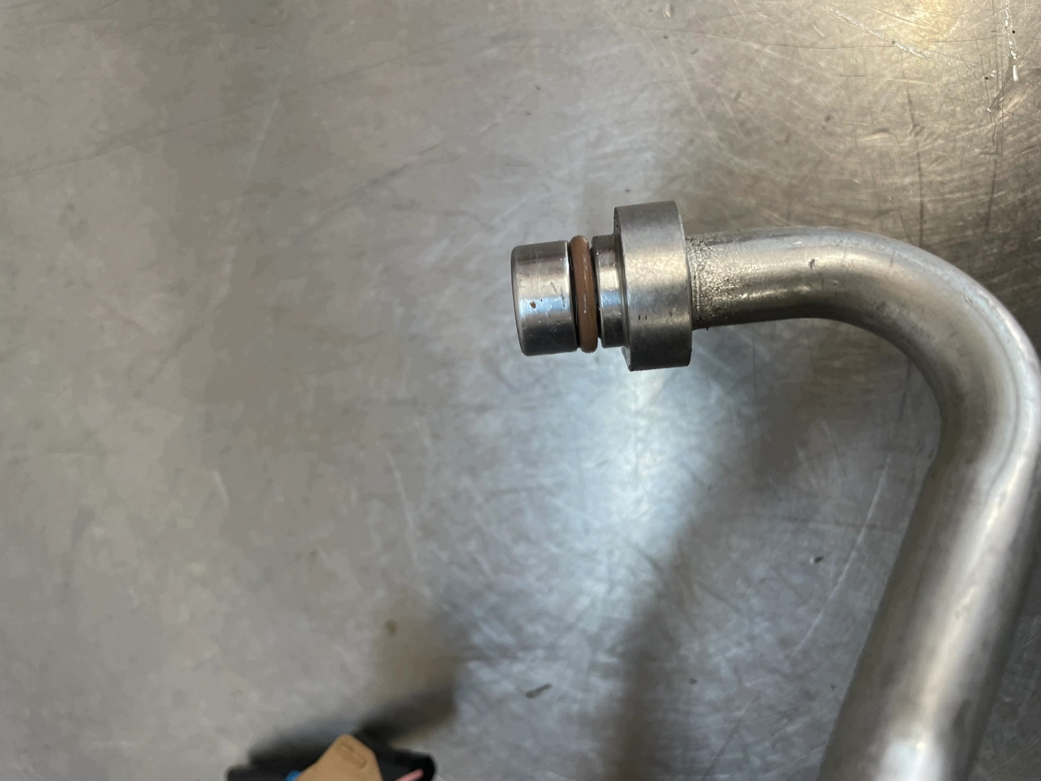Conduit climatisation Renault Megane V 924415MZ8A image 4