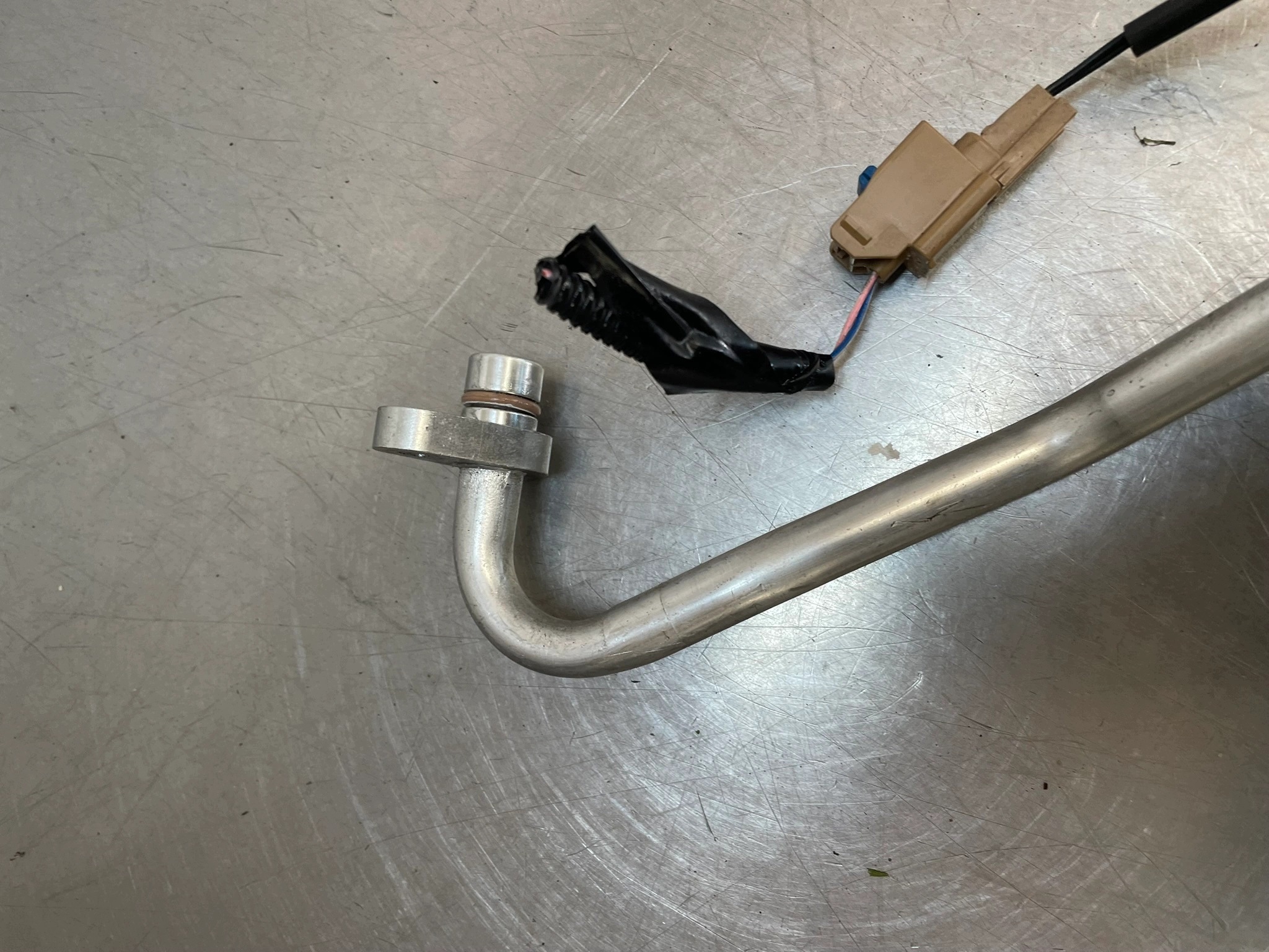 Conduit climatisation Renault Megane V 924415MZ8A image 5