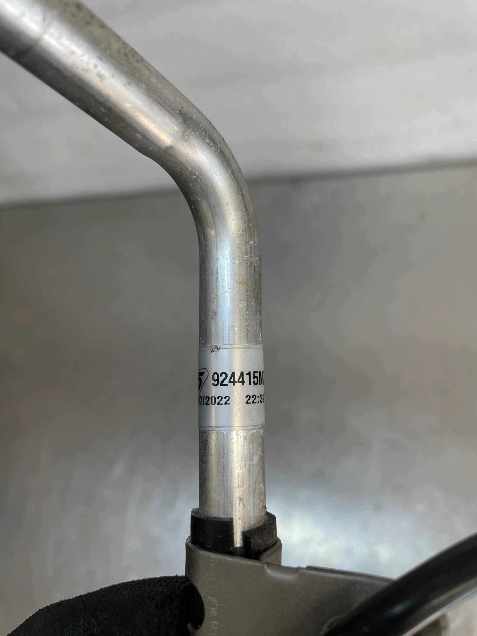 Conduit climatisation Renault Megane V 924415MZ8A image 6