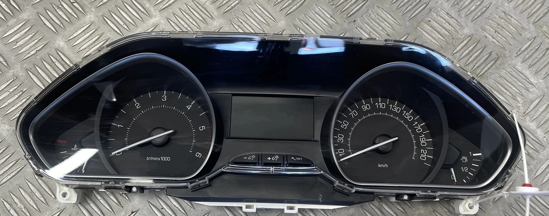 PEUGEOT 208 AND LIFT 2008 AND LIFT 9825986680 EUROPE