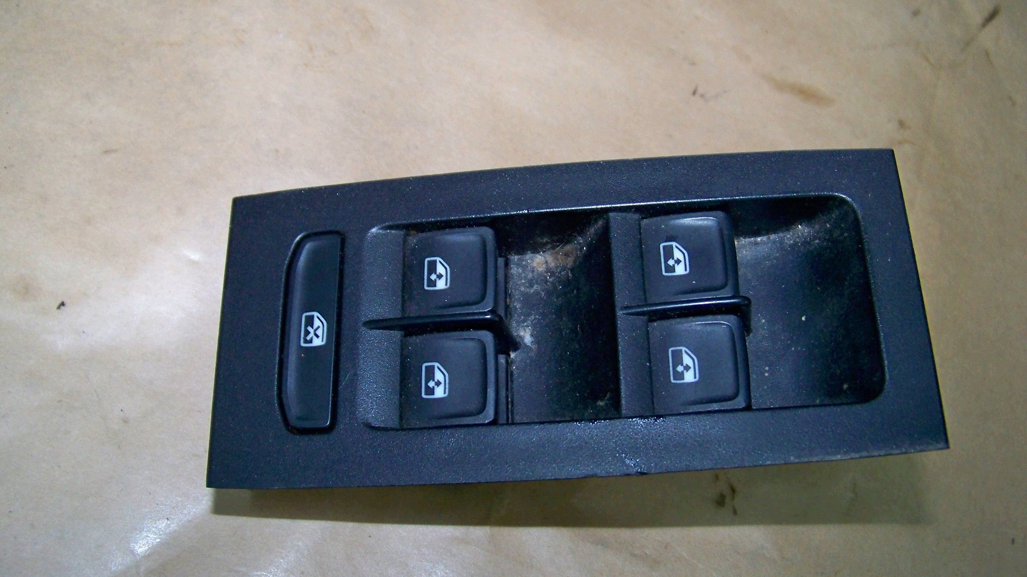 Skoda Octavia III Left Front Window Switch 5E0959857A image 2