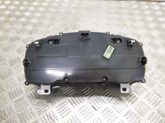 UK OPEL CORSA F 19-1.2 VTI