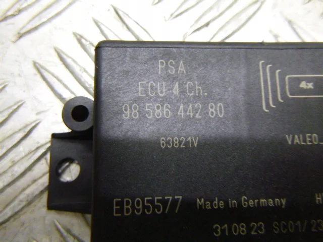 PDC-ohjausmoduuli Opel Corsa F 9858644280