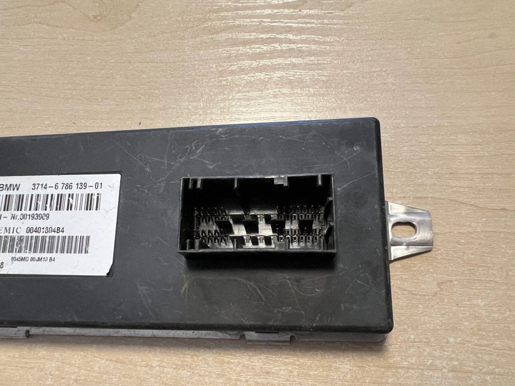 Styrenhet för fjädring BMW X5 E70 37146786139 image 3