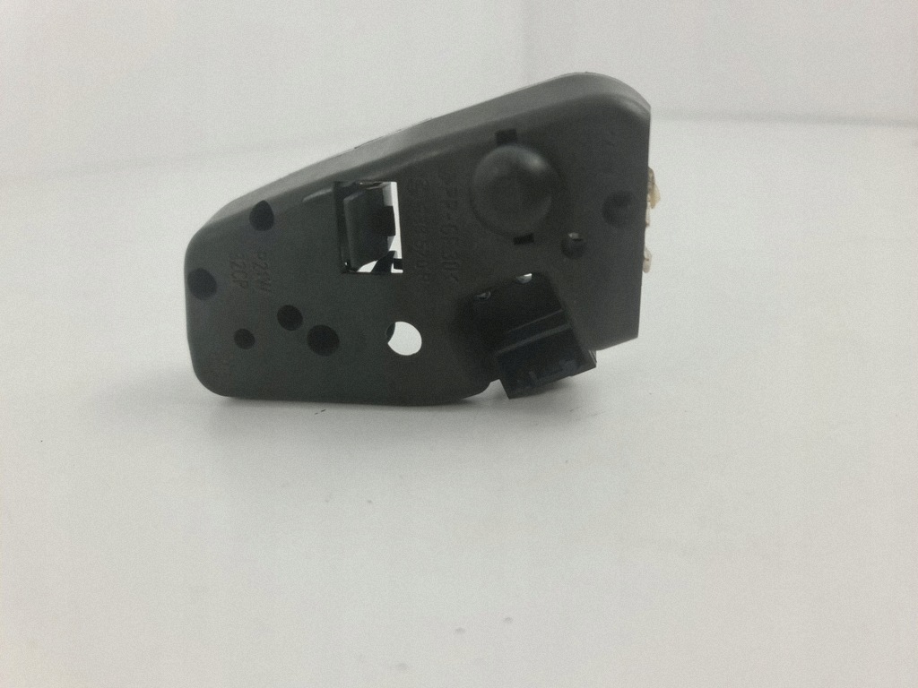 Lampunpidike BMW 3 (E46) 388570R 2.98L bensa 170kW 2004 image 2