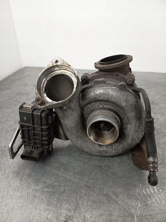Turbina BMW X5 E70 765985 Usada image 5