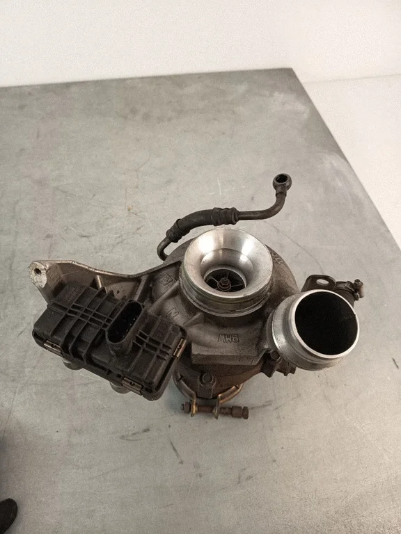 Turbolader BMW 5 (F10) 2.0L Diesel 135kW image 8