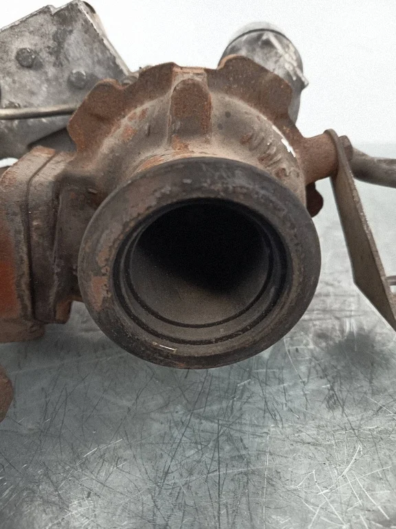 Turbo BMW 1 (E87) 2.0L Diesel 105kW image 5