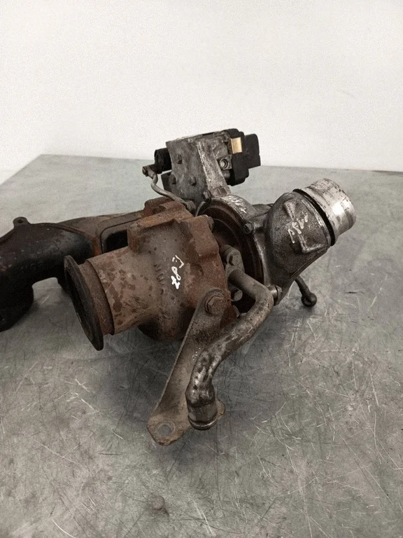 Turbo BMW 1 (E87) 2.0L Diesel 105kW image 6