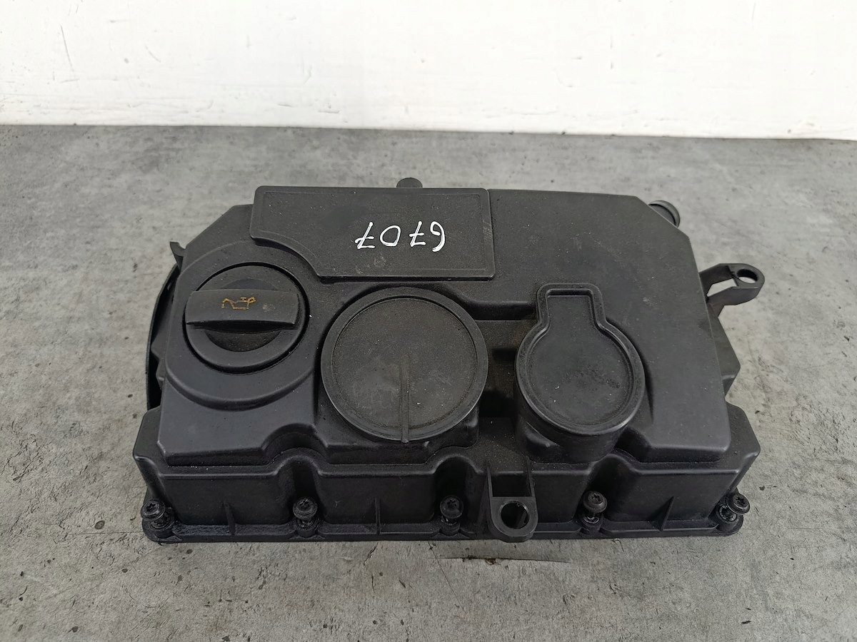 Ventildeckel VW Passat B6 2.0 TDI 03G103475D 03G103469M image 2