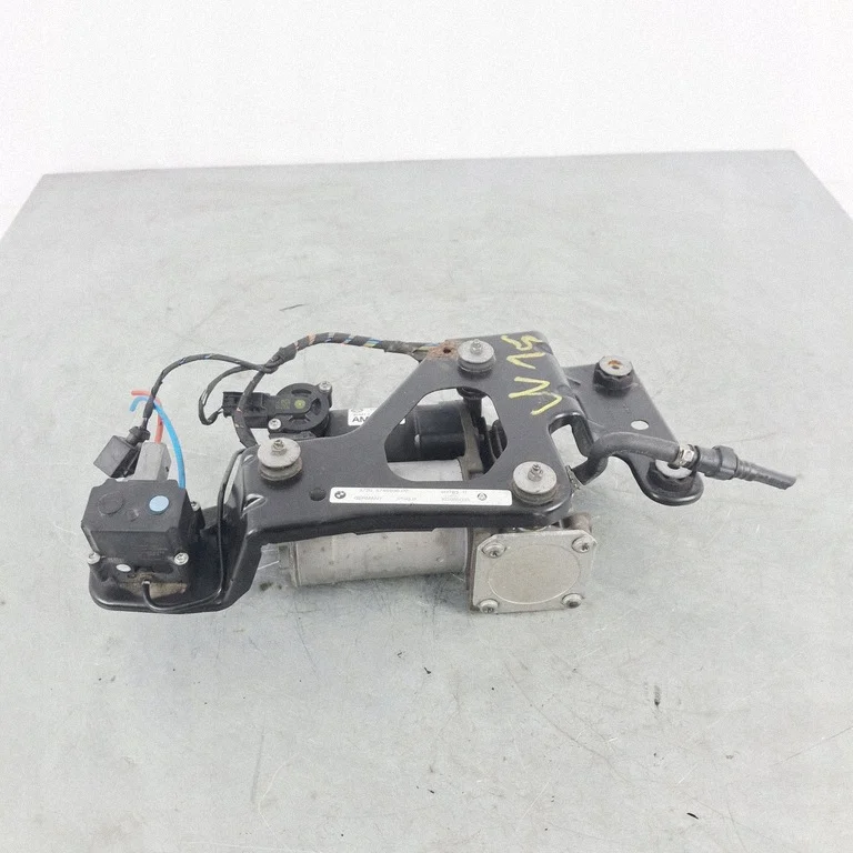 Compresseur suspension BMW X5 E70 occasion