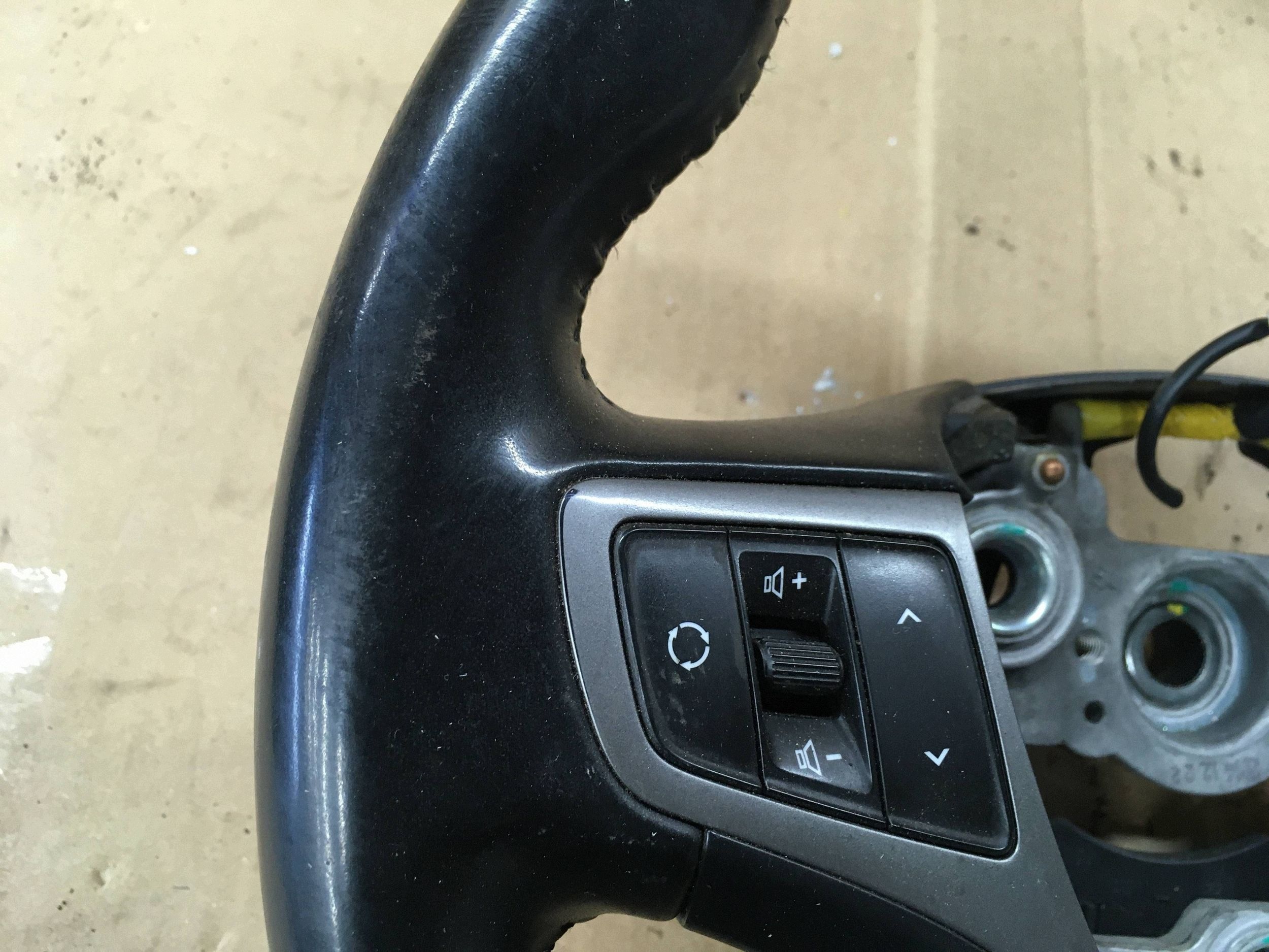 Steering wheel Hyundai i40 2015 image 4