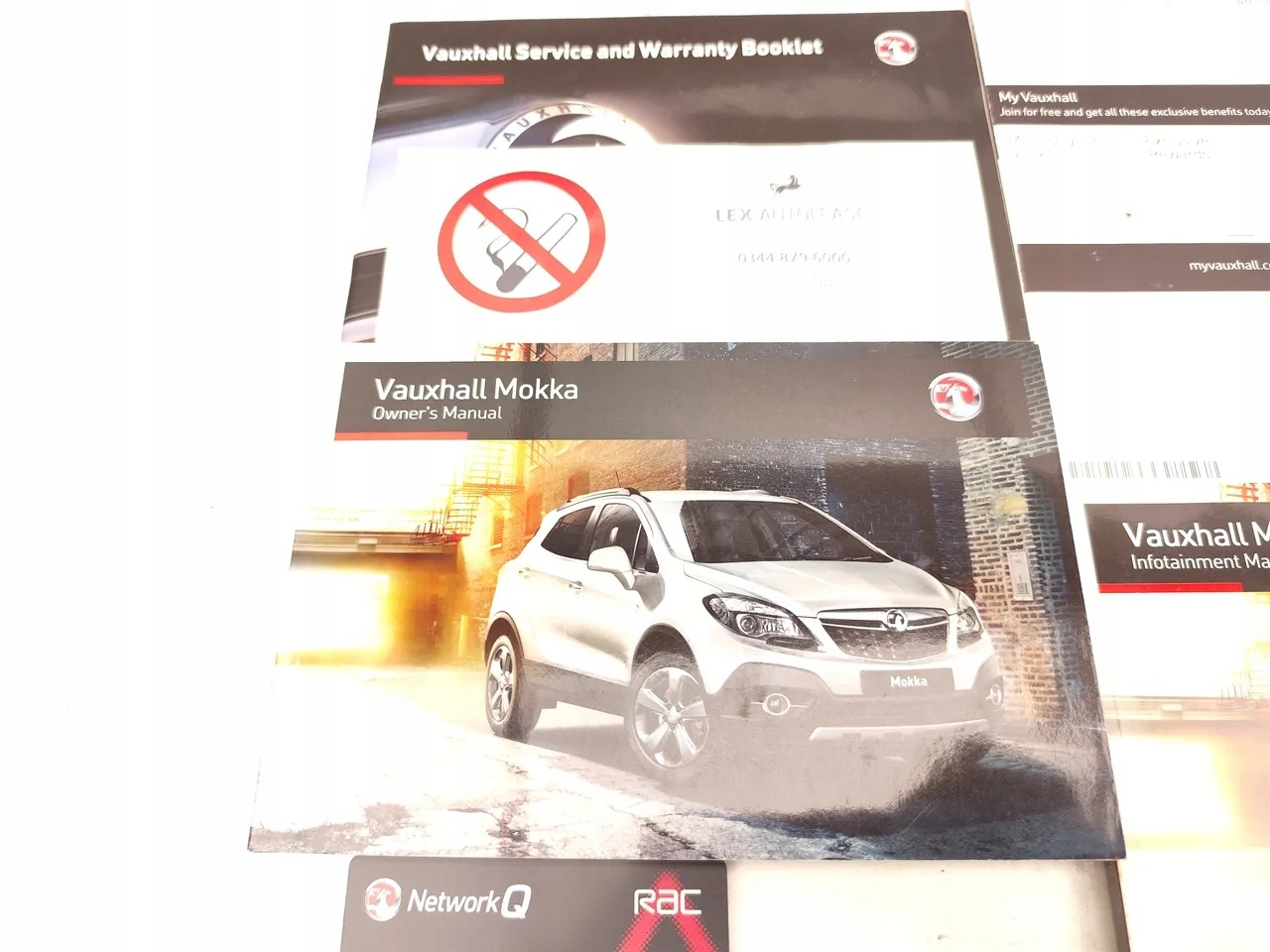 Vauxhall Astra Handbook Owners 2016 Hatchback 4/5dr image 4
