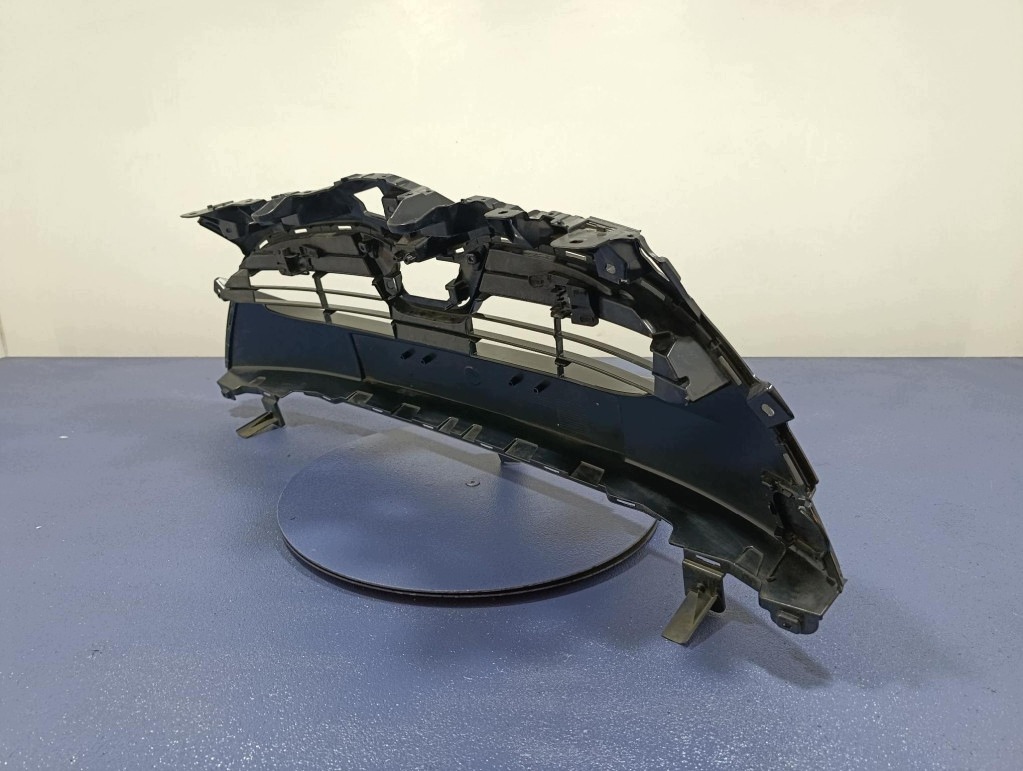 Toyota Yaris IV Kühlergrill Stoßstange Vorne image 4
