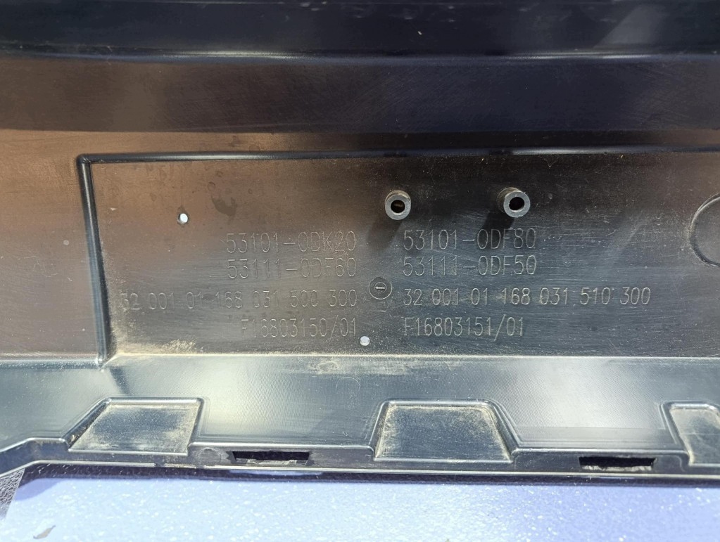 Toyota Yaris IV Kühlergrill Stoßstange Vorne image 7