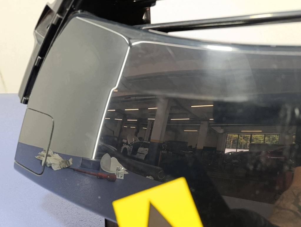 Toyota Yaris IV Kühlergrill Stoßstange Vorne image 8
