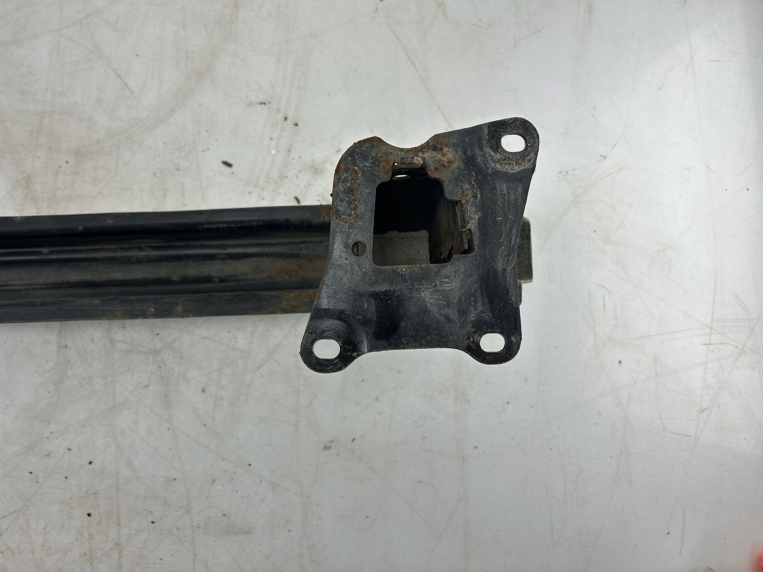 VW Golf VI 2011 Achterbumper Dwarsbalk OEM 1K5807558A image 8