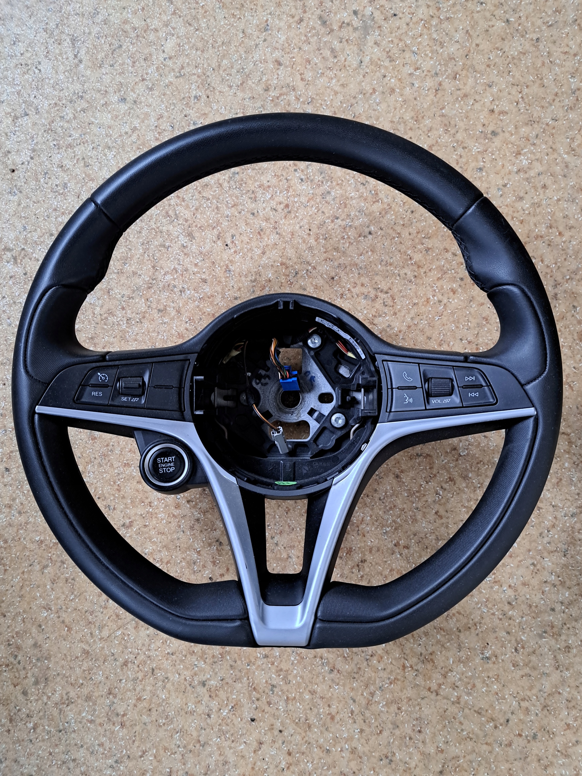 ALFA ROMEO GIULIA STELVIO DIRECTOR image 2