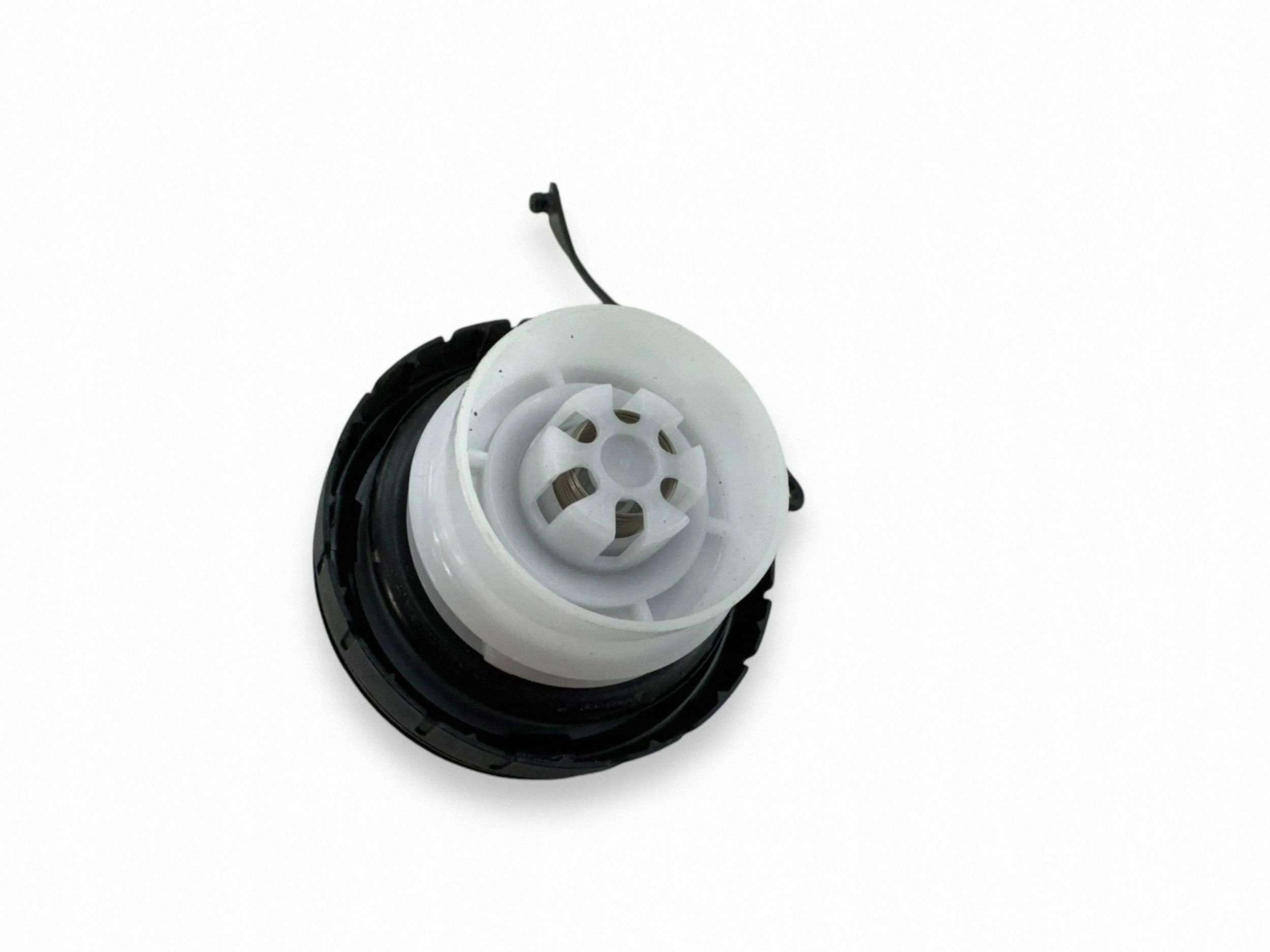 Toyota Aygo X 2023 Bränsletanklock image 3
