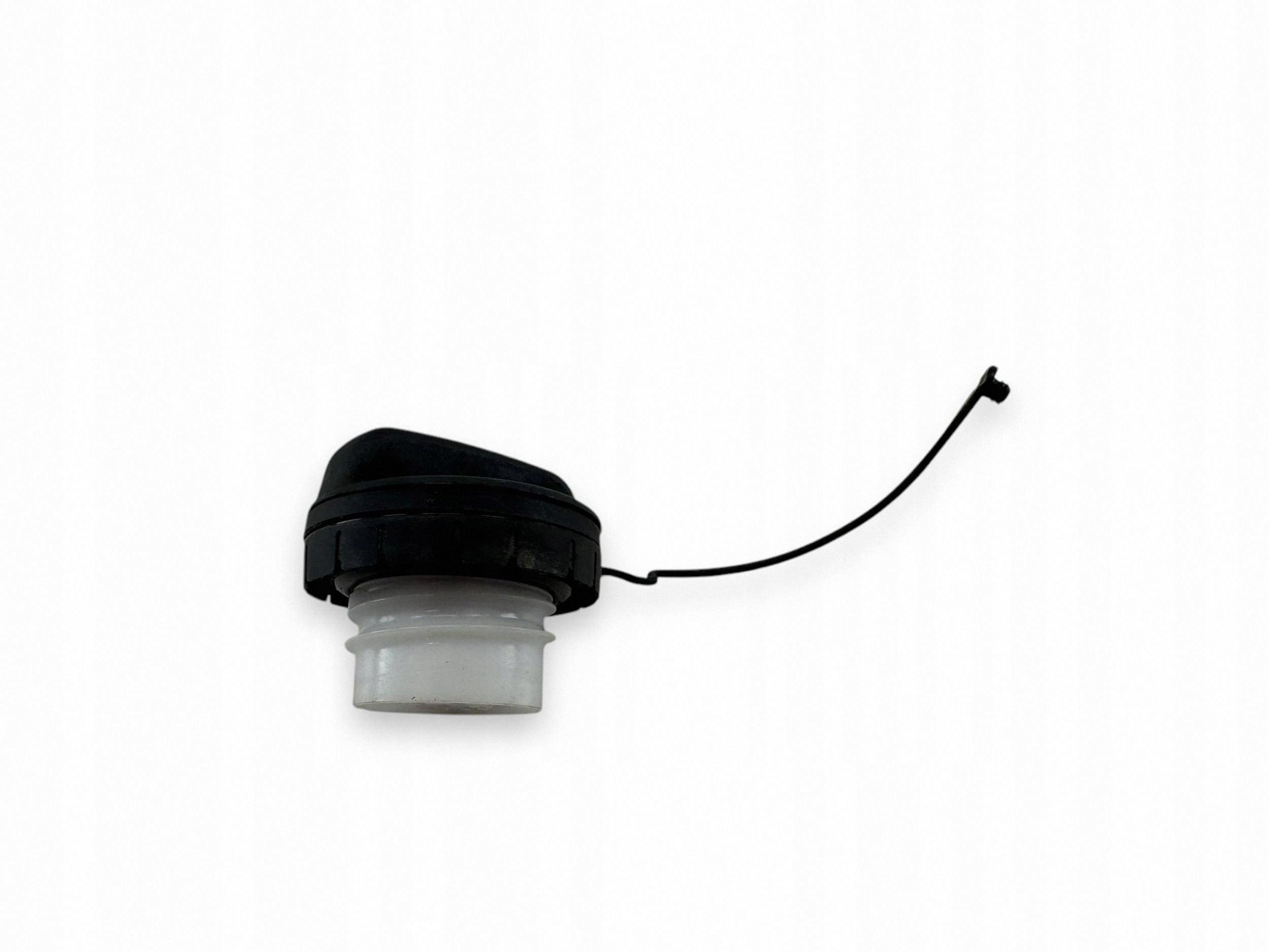 Toyota Yaris Cross 2022 Bränsletanklock OEM LAA4090 image 3