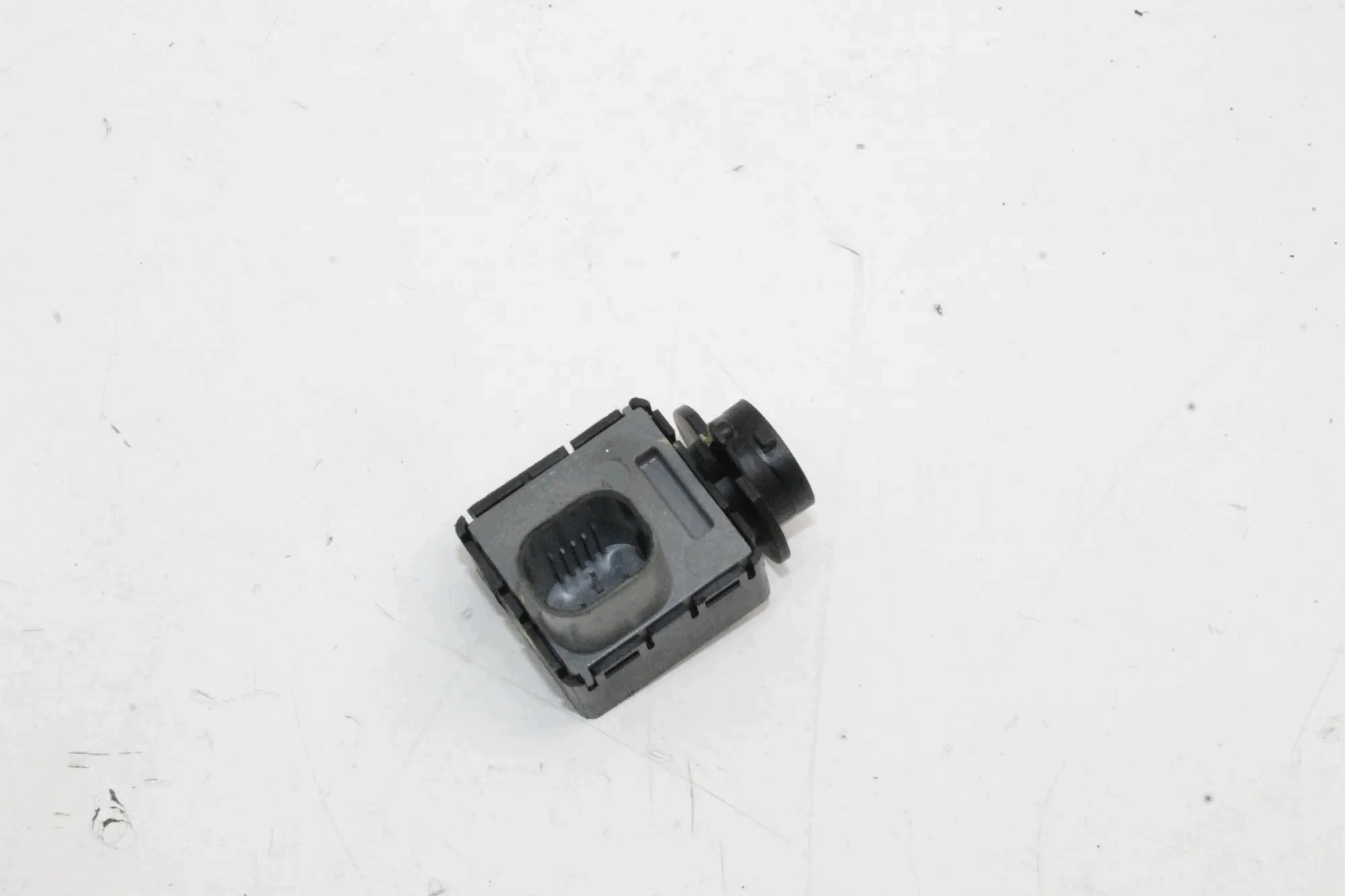 Sensor Qualidade do Ar Polestar 2 31497501 Usado image 3
