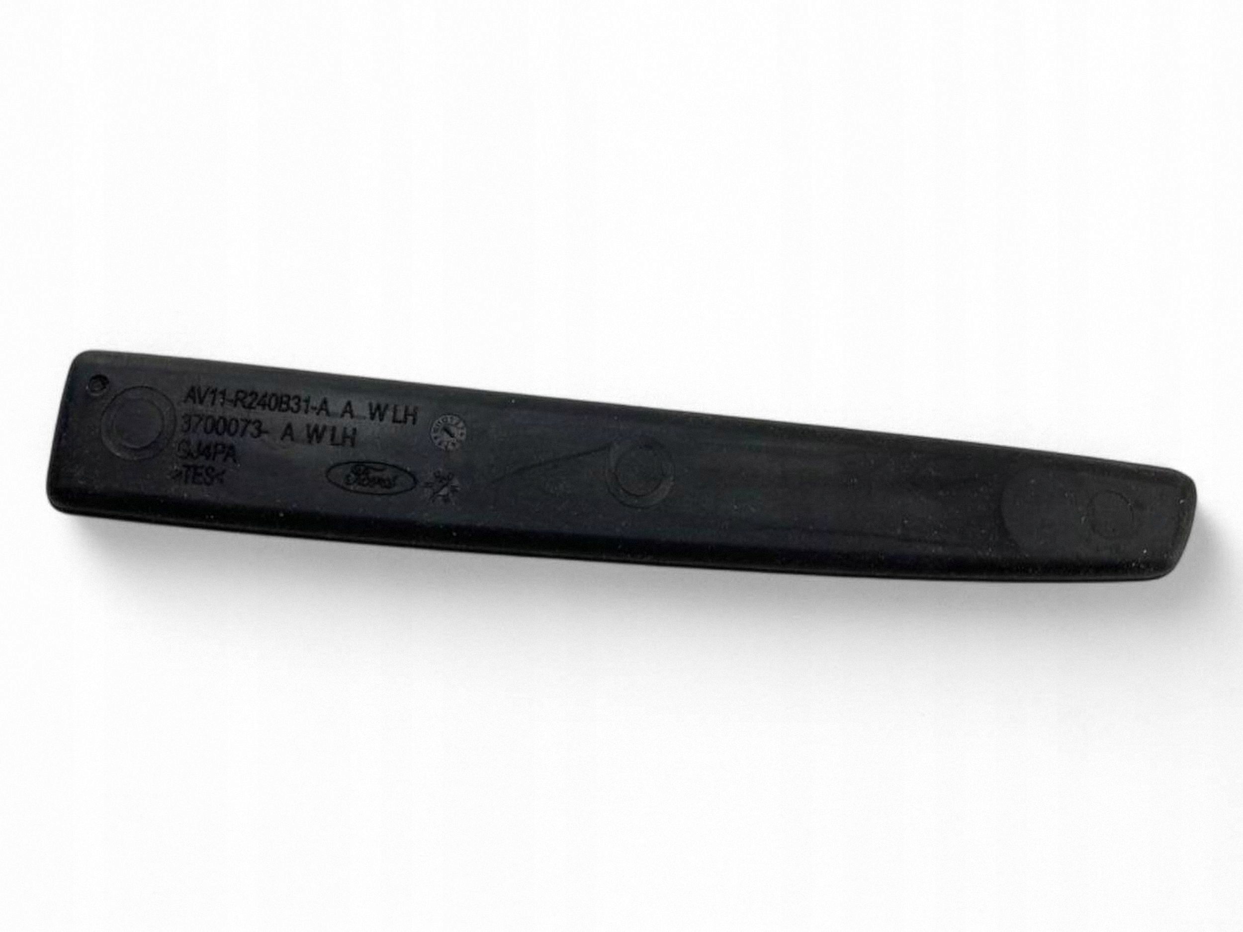 Ford B-MAX 2013 Left side rear door trim elements