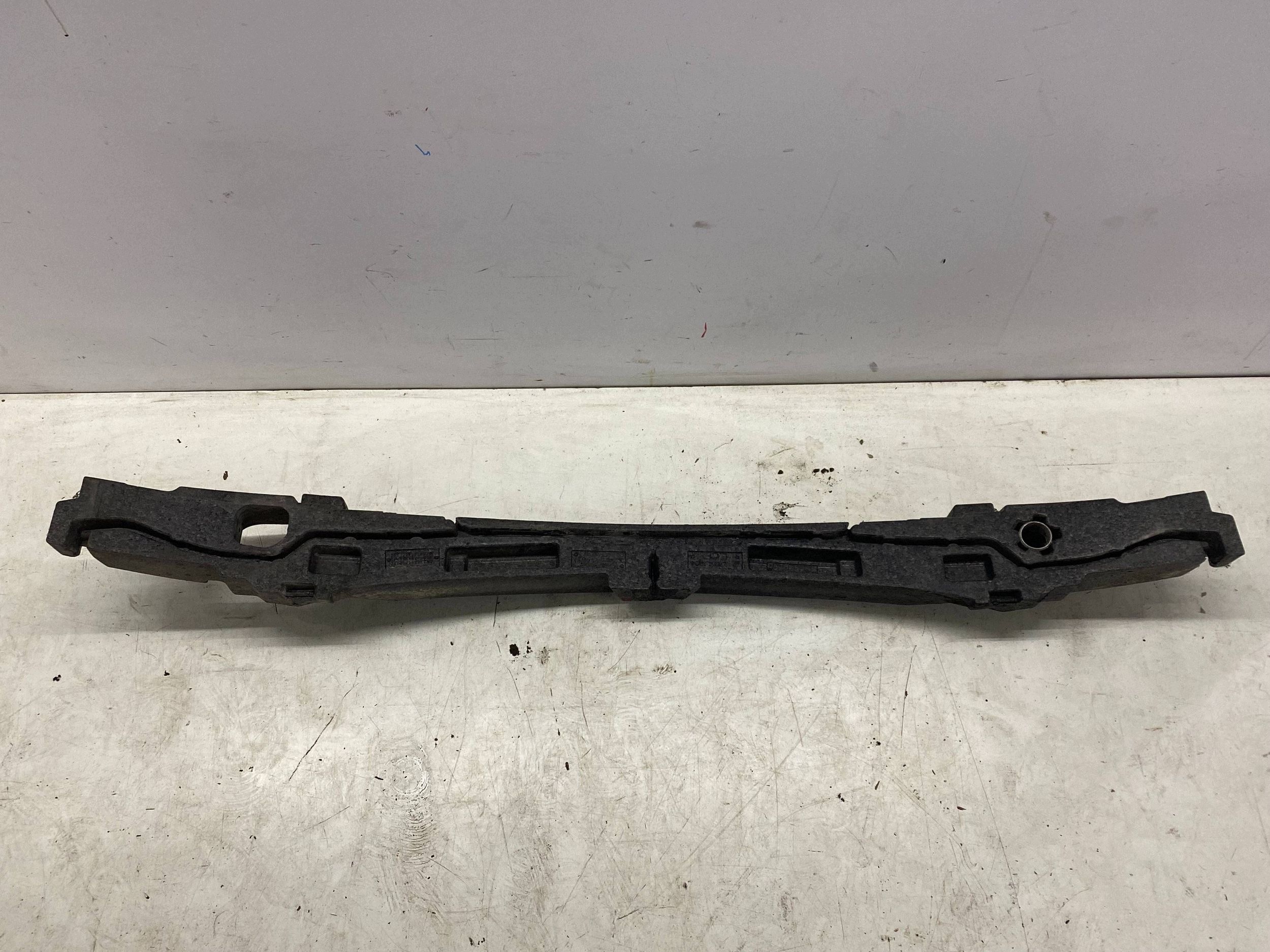 ABSORBERI STYROKSI ETUPUSKURI MERCEDES B W246