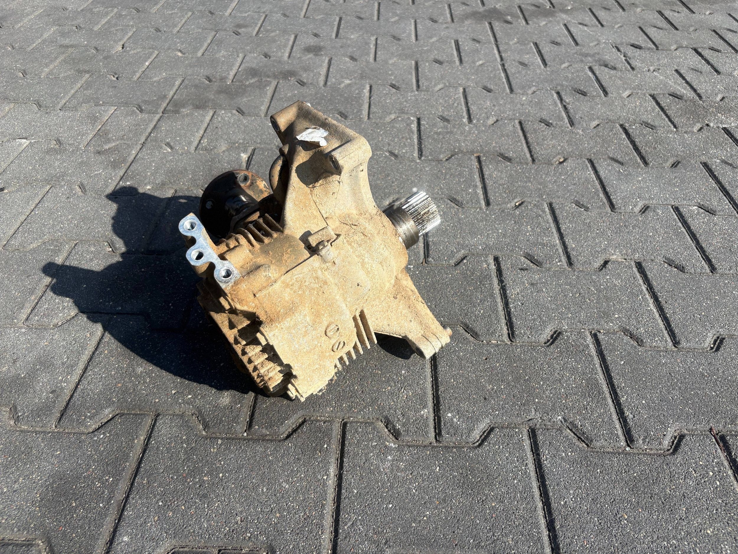 Ripartitore Nissan X-Trail T30 331008H503 image 3