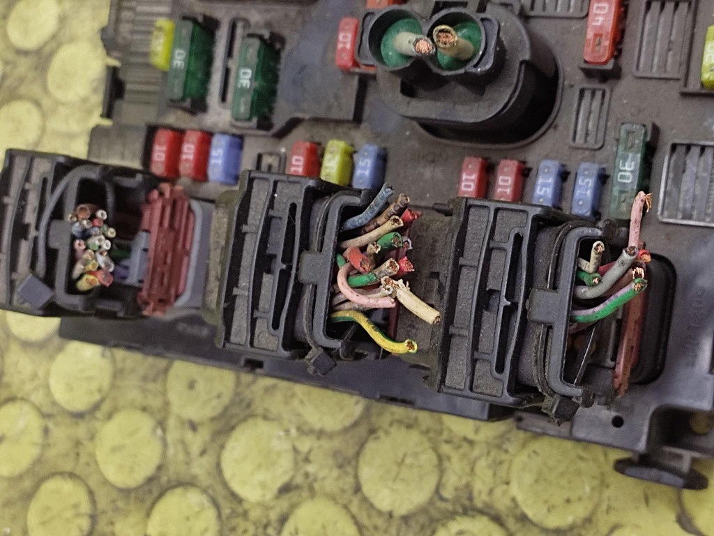 PEUGEOT 307 BSM Modul 9659741880 Gebraucht image 3