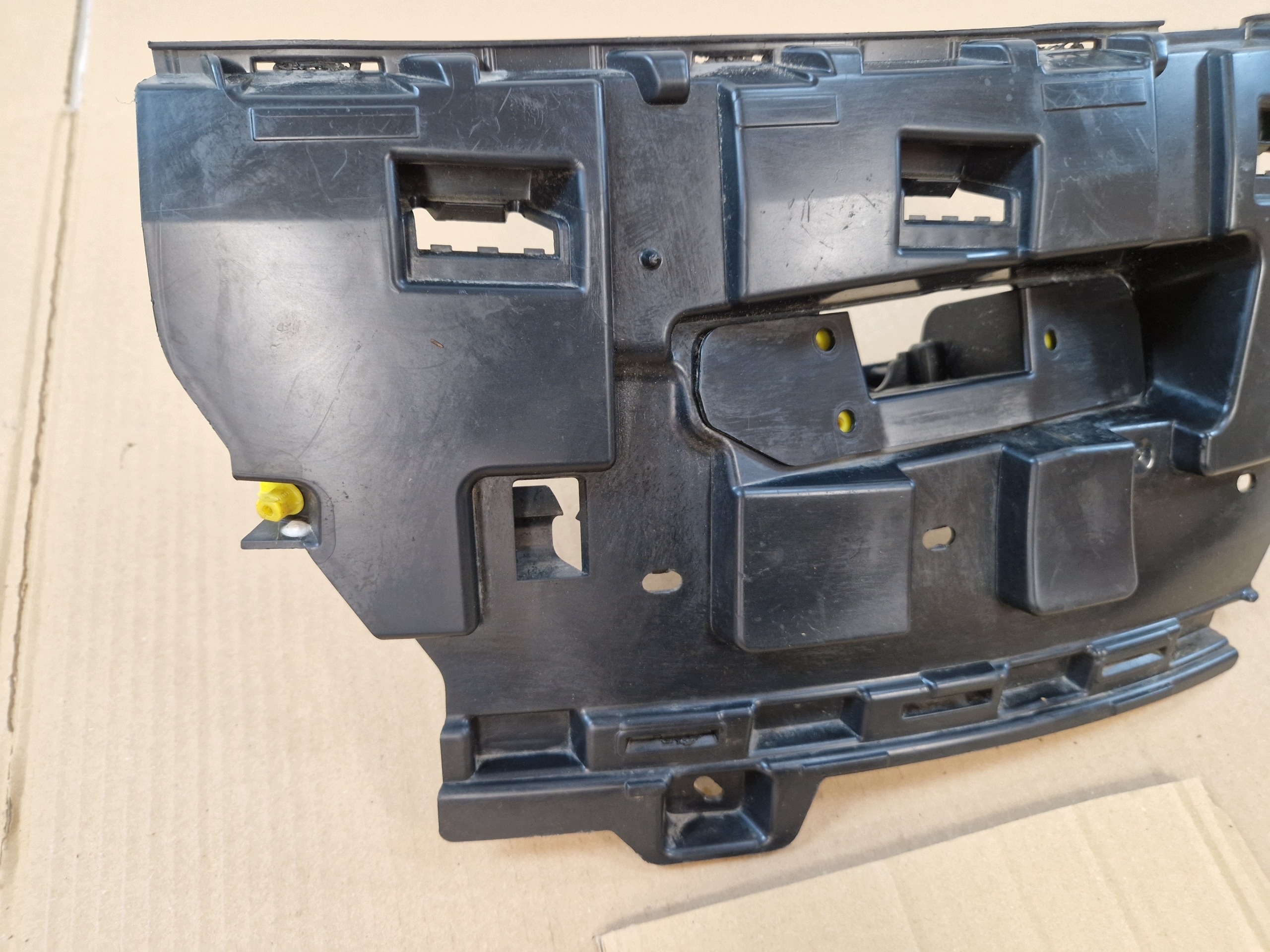 Land Rover Range Rover L460 Bumper Bracket