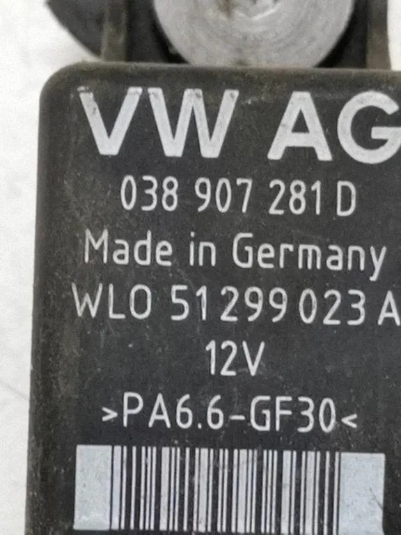 Sytytystulpat VW Caddy III 1.9L PA66GF30 image 3