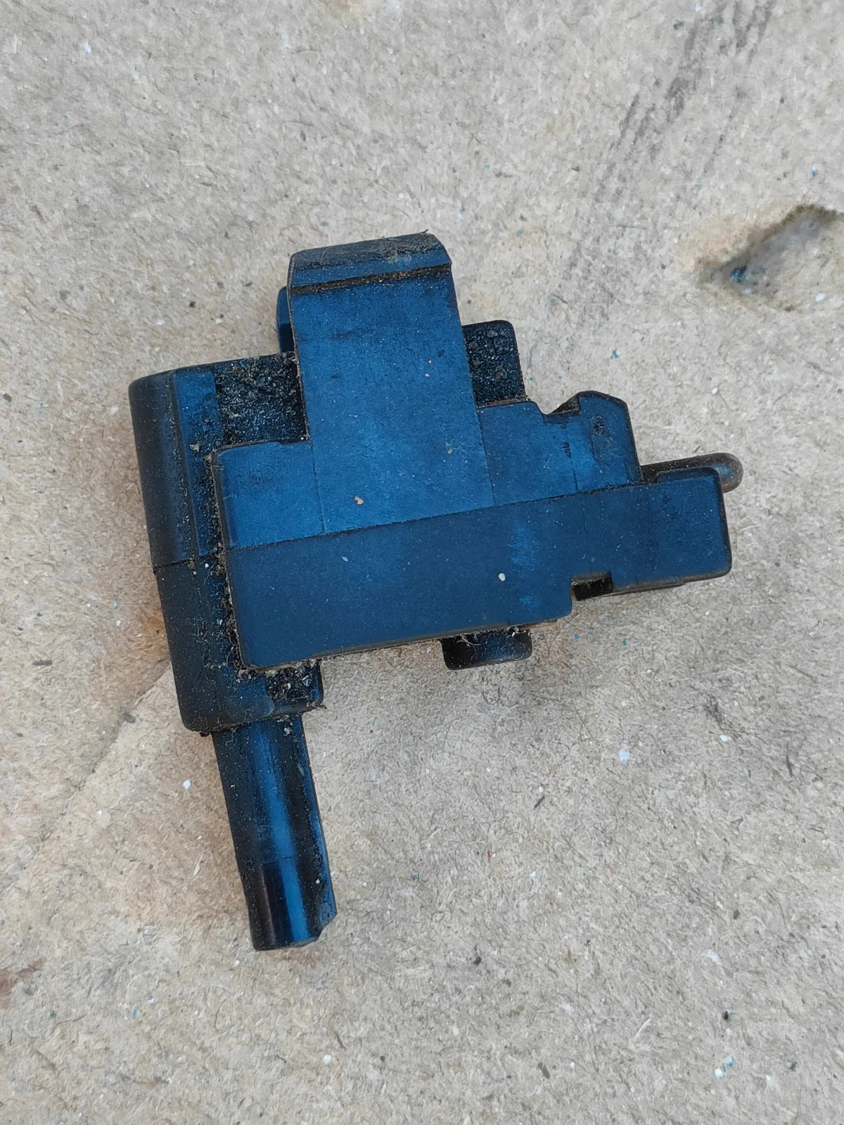 Peruutusvalon kytkin Mercedes W124 W201