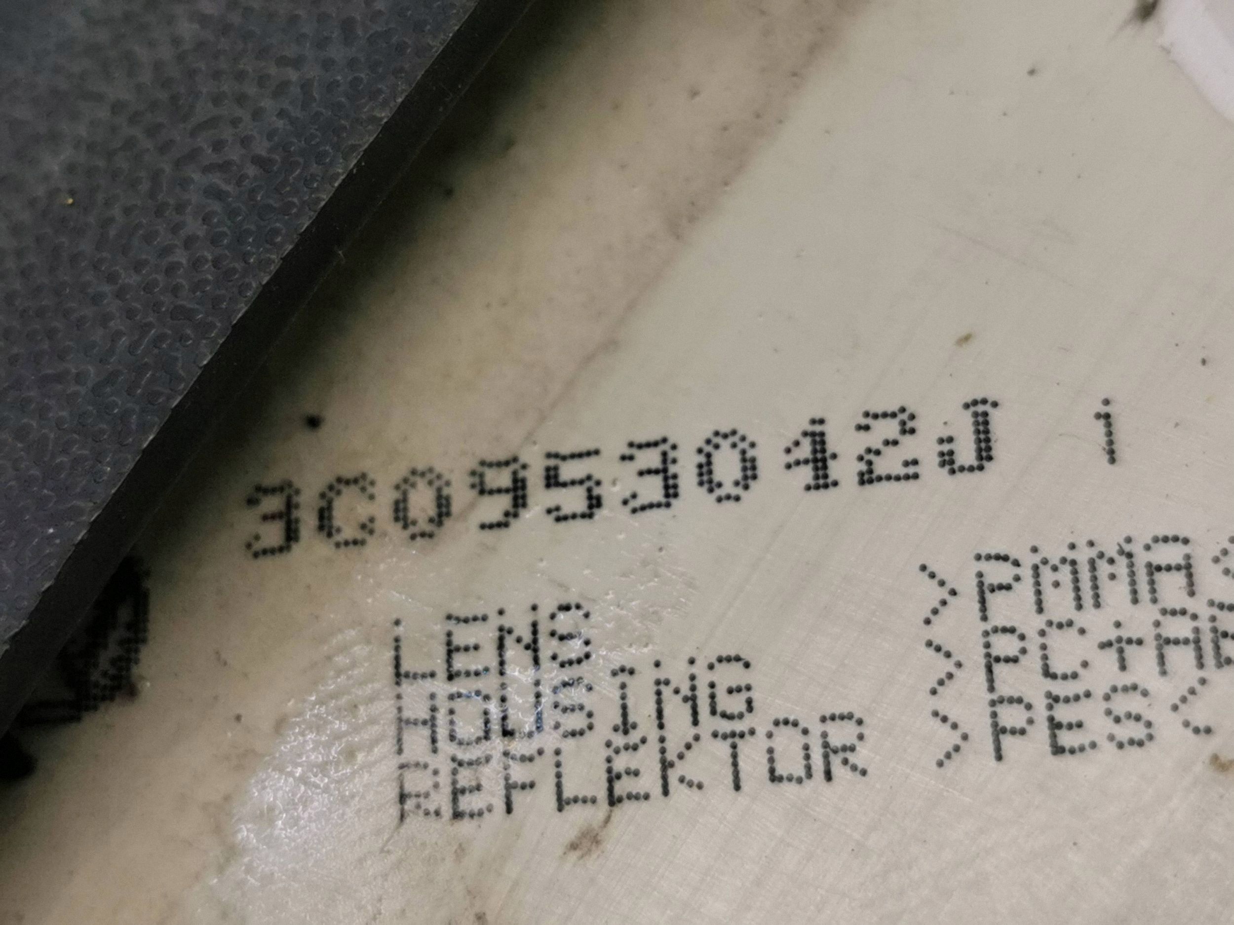 Direction indicator lamp Volkswagen OE 3C0953042J image 3