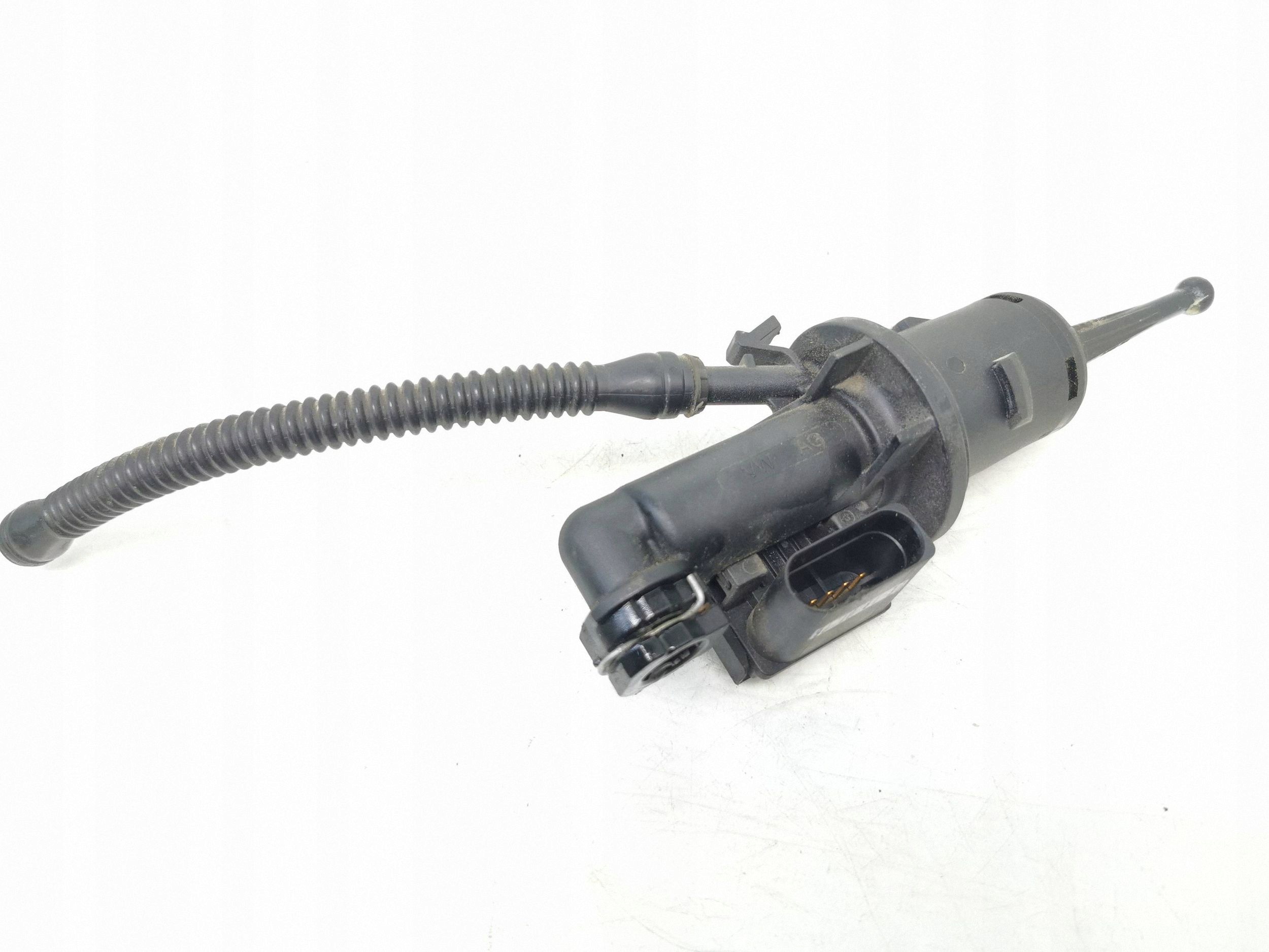 VW Passat B6 2007 Kytkin 3C0721388b
